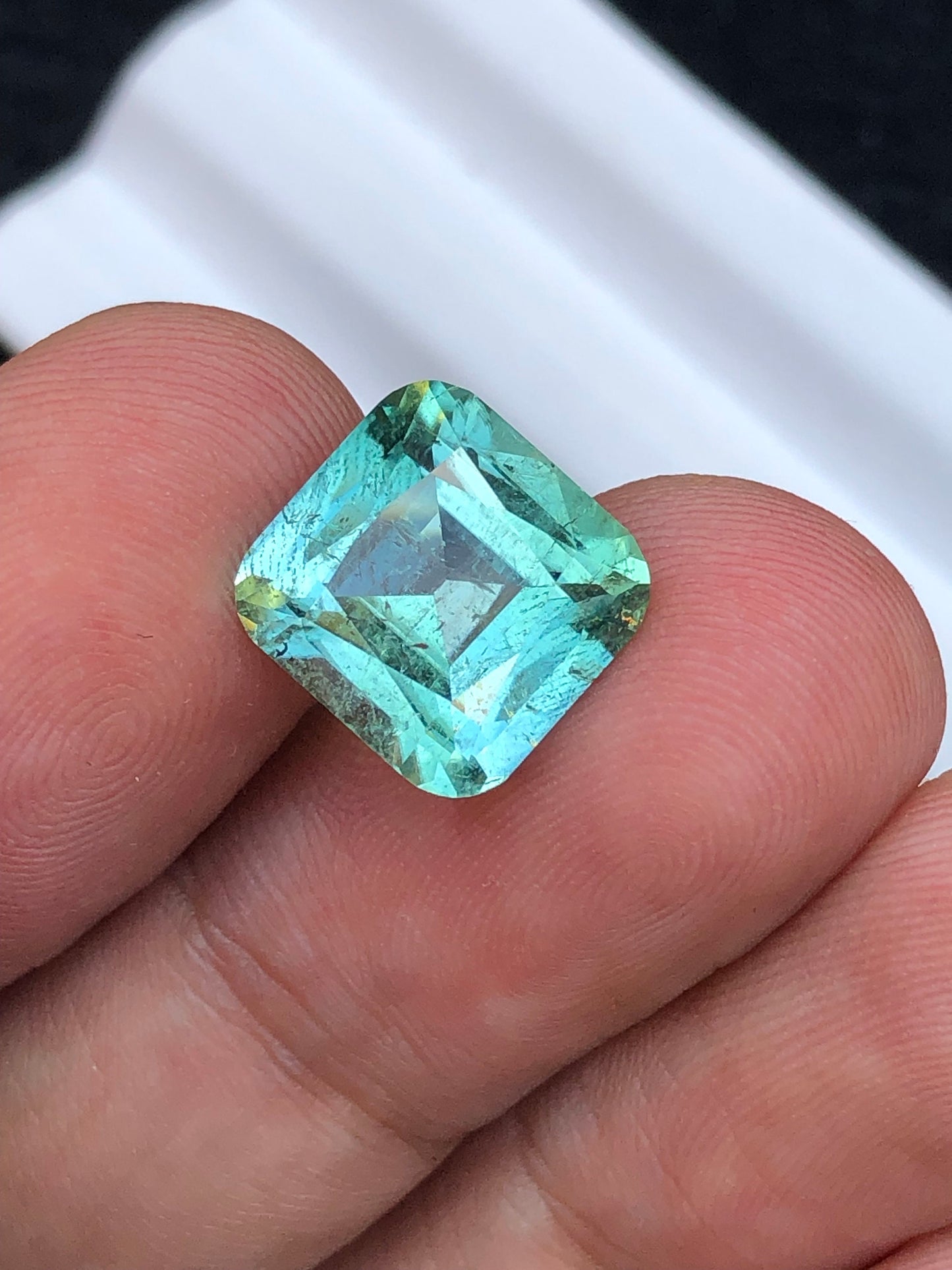 Mint tourmaline 6.10 carat natural