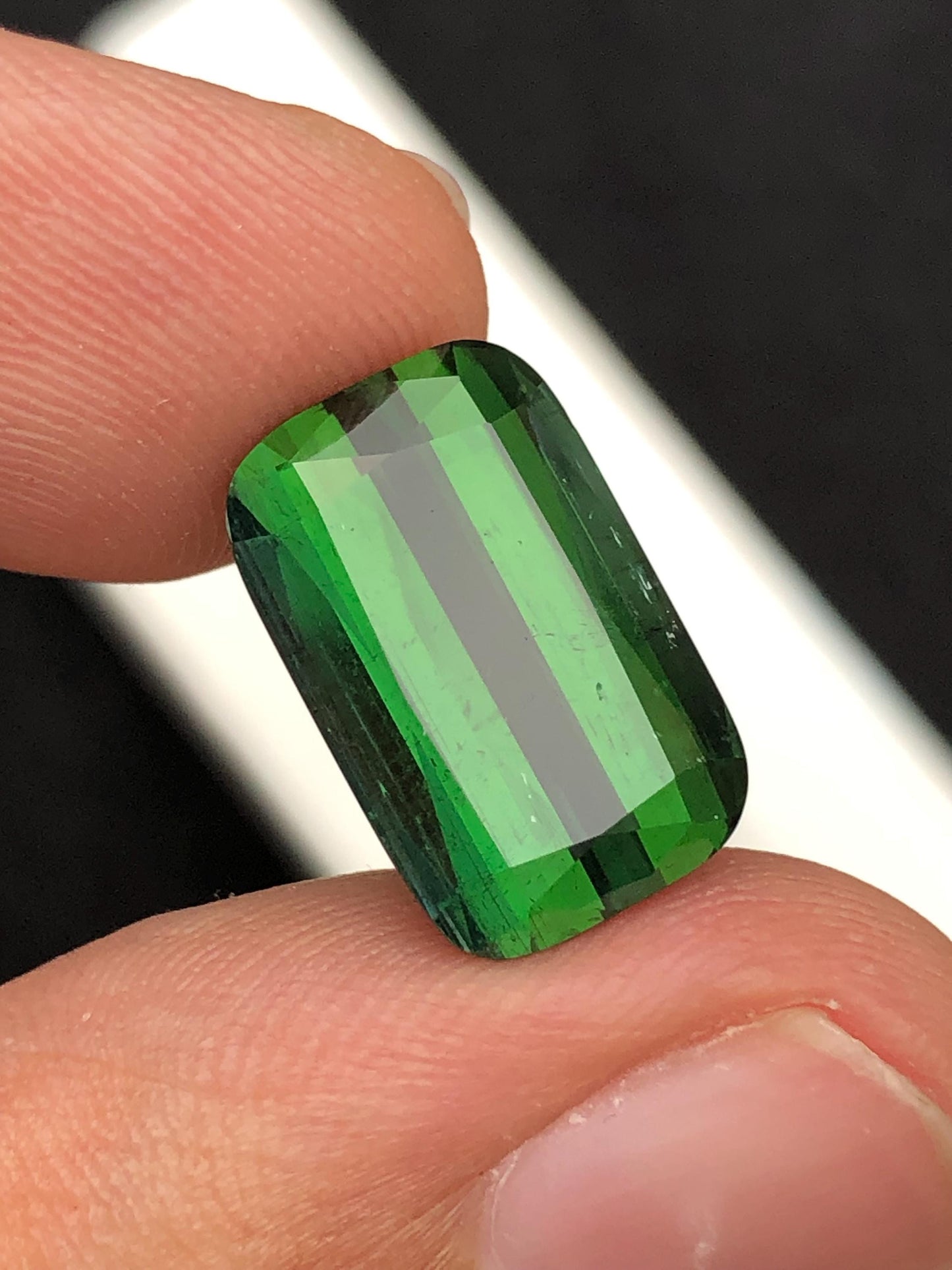 10 ct faceted green tourmaline dimension:15*10*7mm