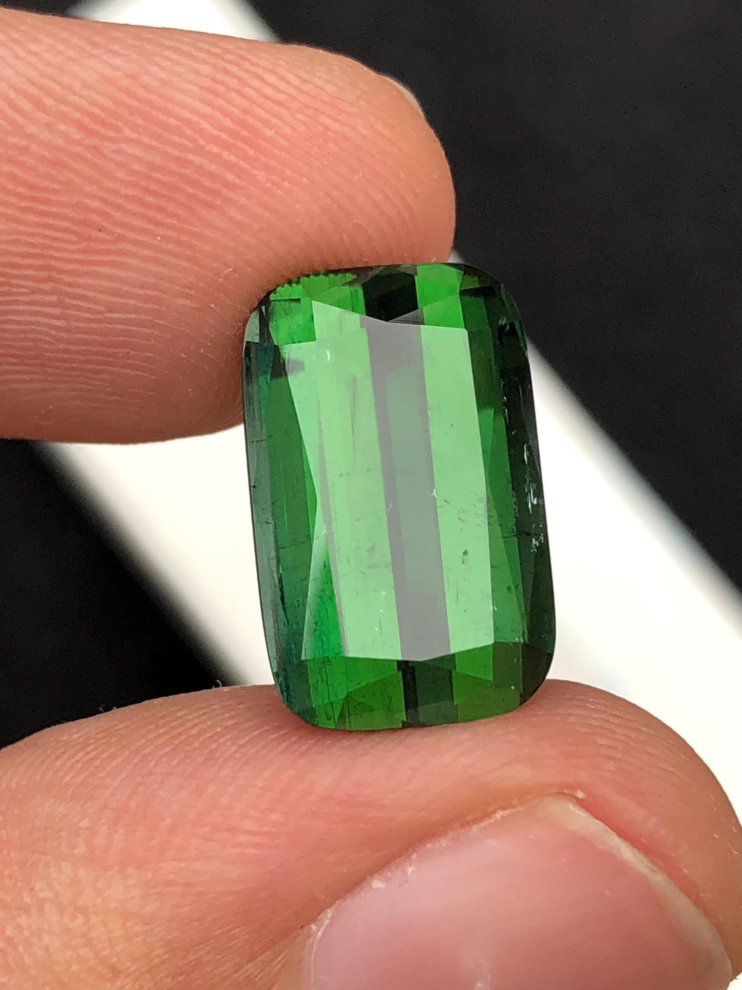 10 ct faceted green tourmaline dimension:15*10*7mm