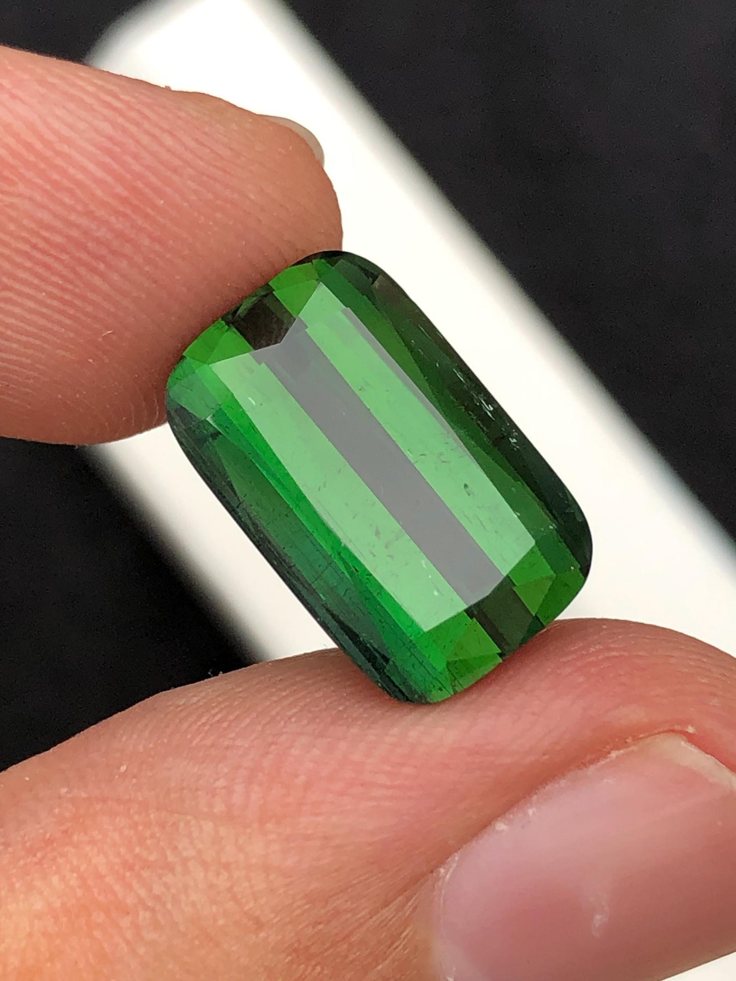 10 ct faceted green tourmaline dimension:15*10*7mm