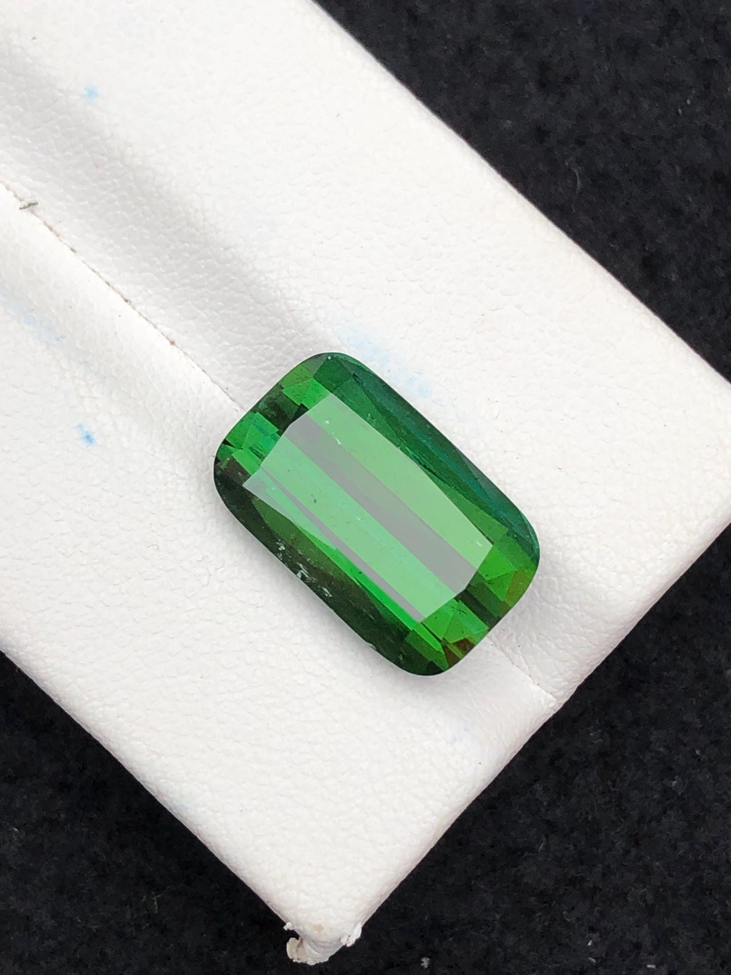 10 ct faceted green tourmaline dimension:15*10*7mm