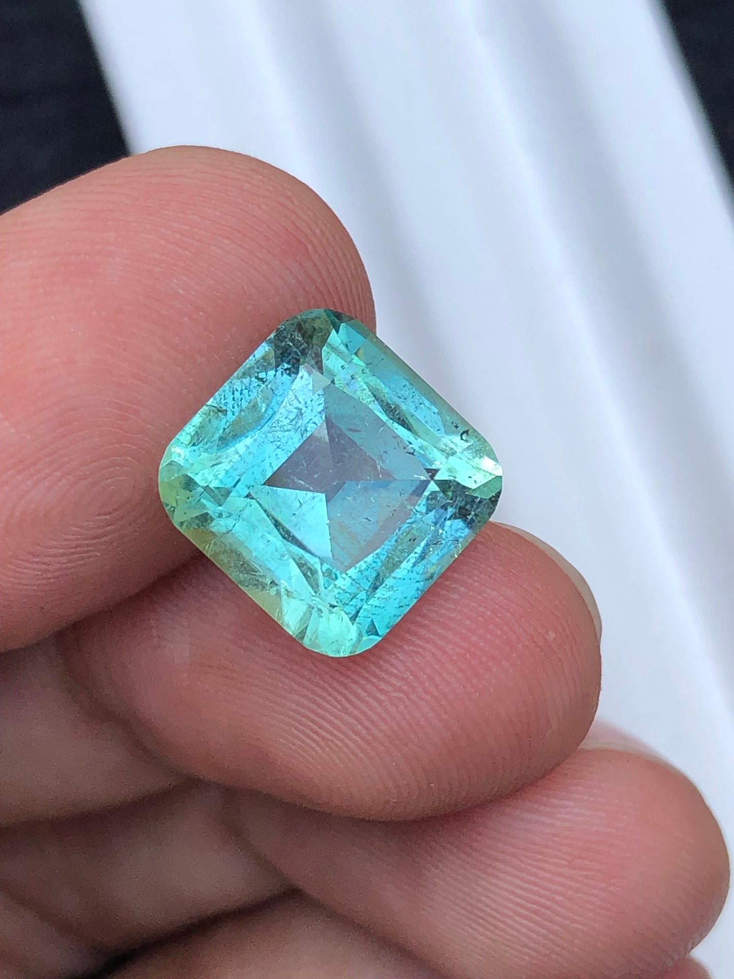 Mint tourmaline 6.10 carat natural