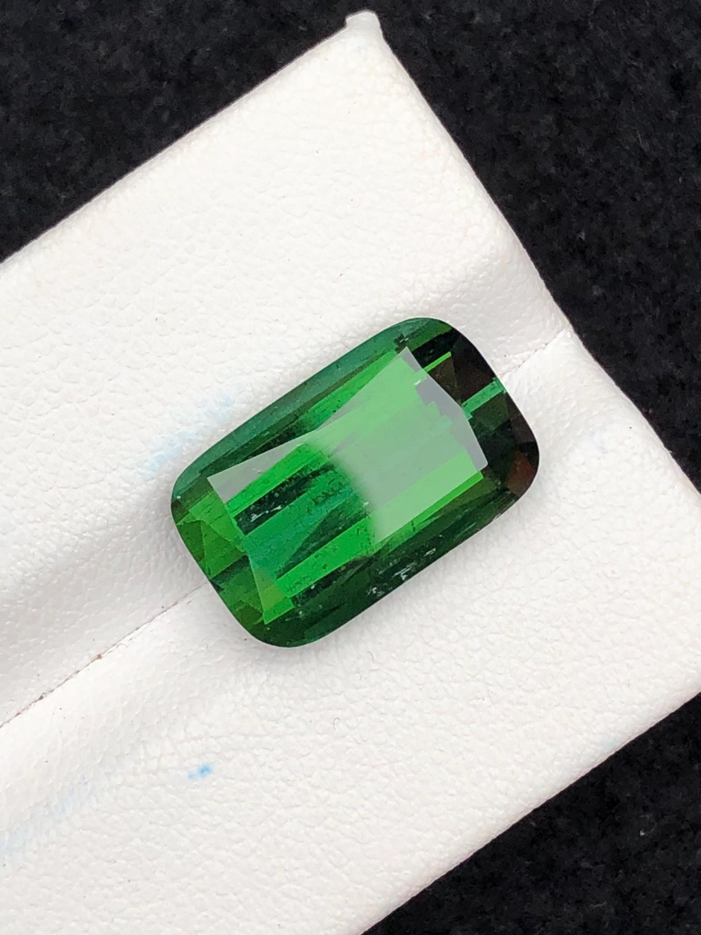 10 ct faceted green tourmaline dimension:15*10*7mm