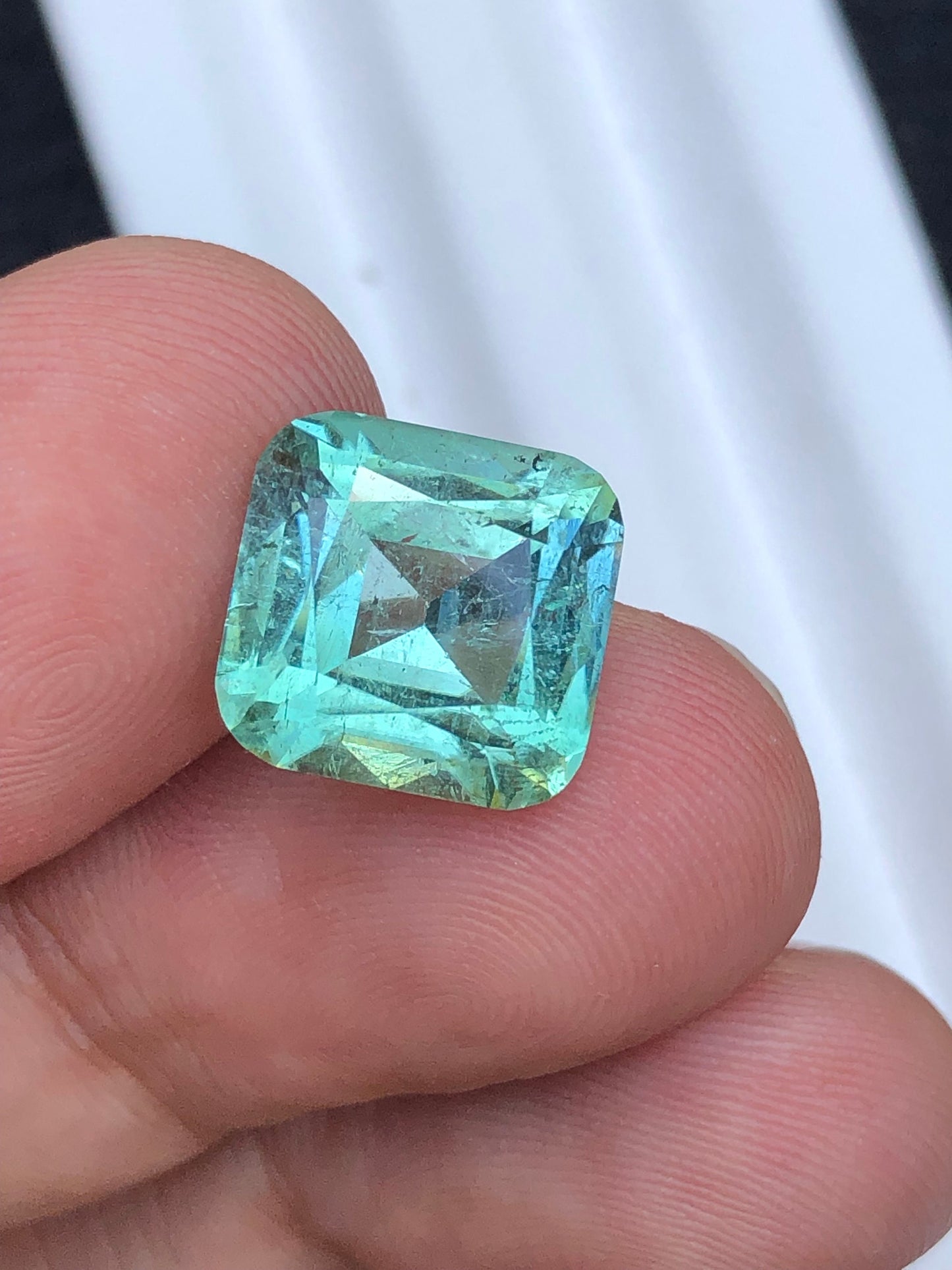 Mint tourmaline 6.10 carat natural