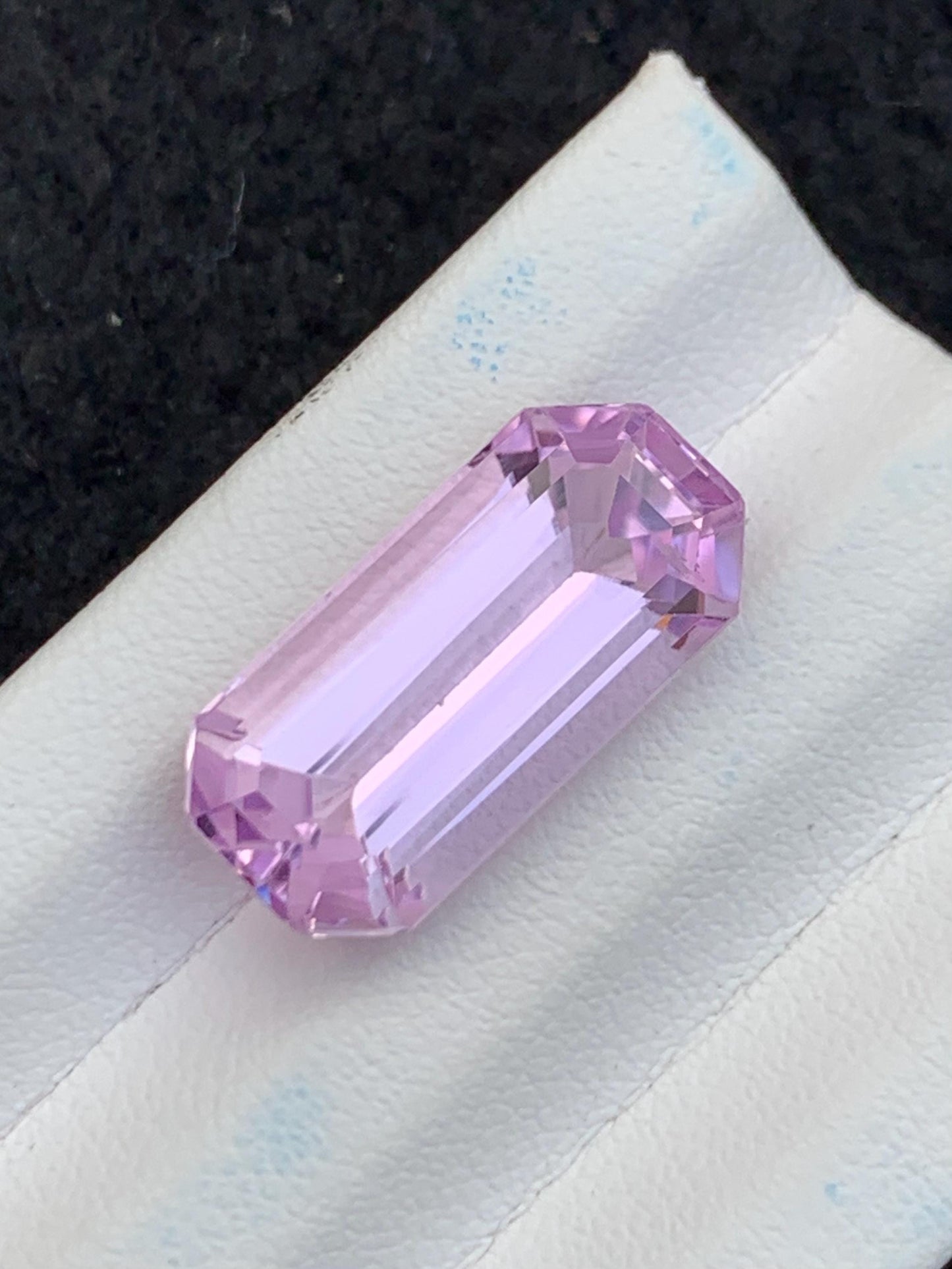 12.75 ct faceted natural kunzite dimension:19*9*8mm