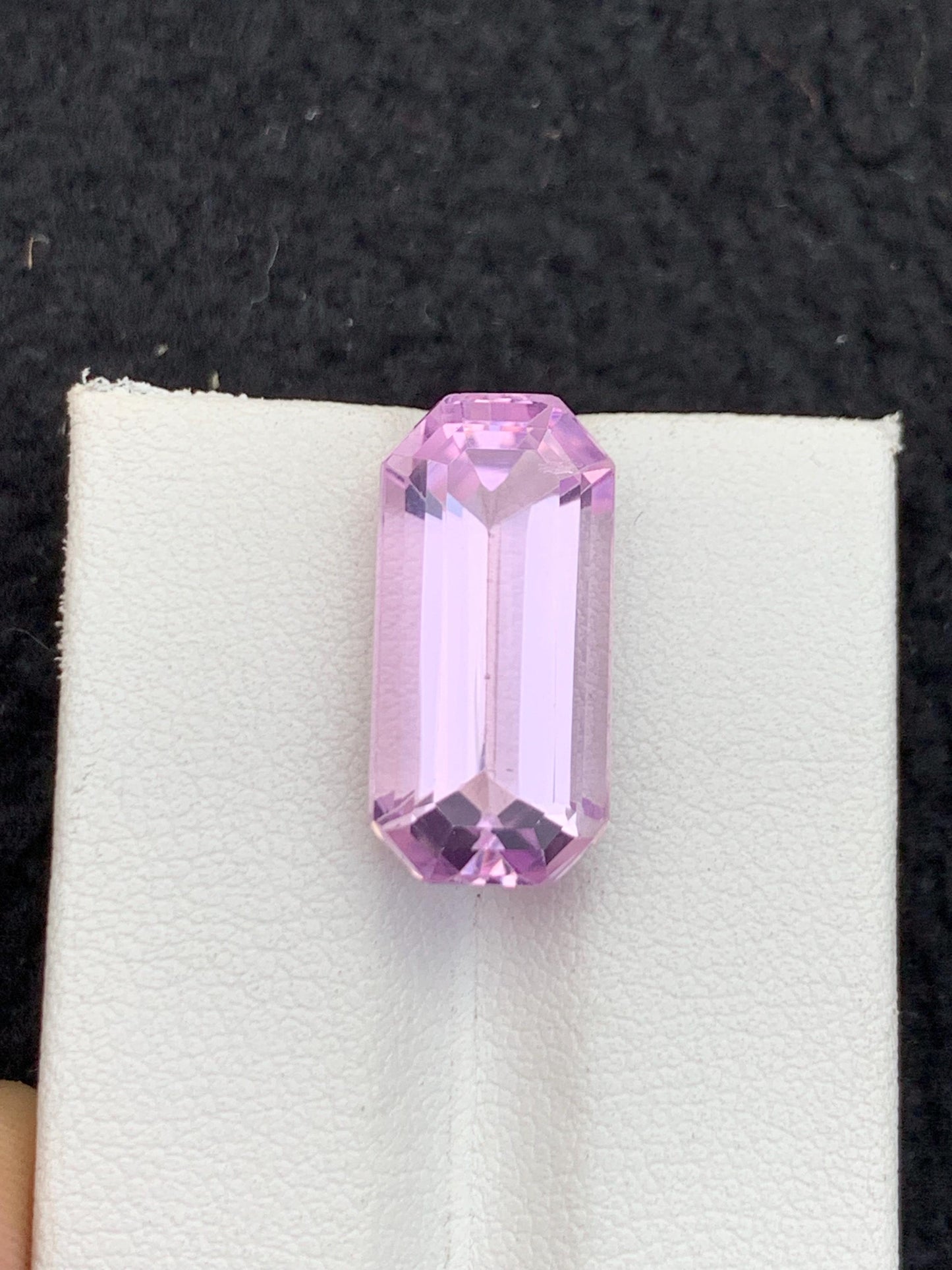 12.75 ct faceted natural kunzite dimension:19*9*8mm