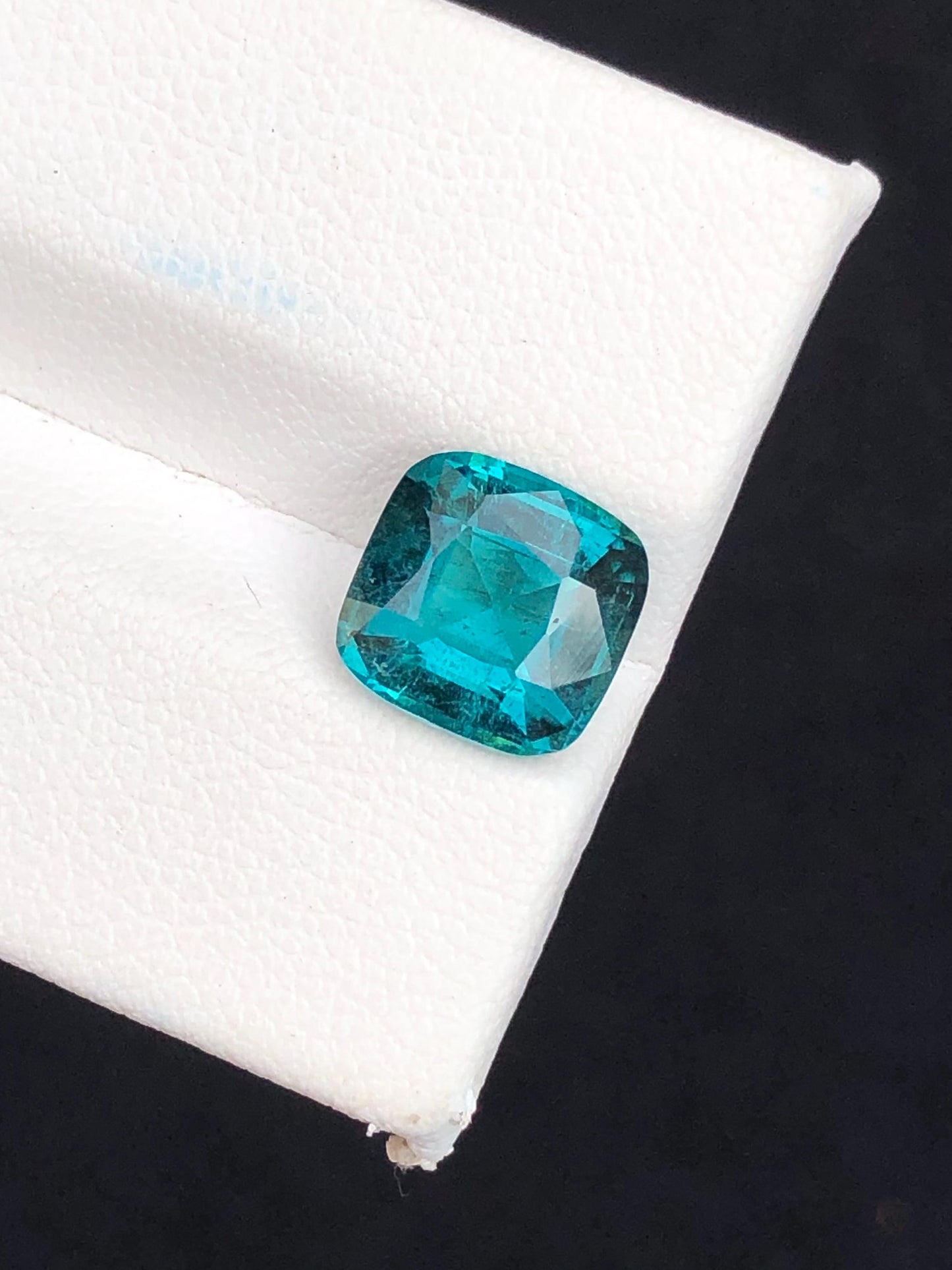 2.70 ct faceted top blue tourmaline dimension:9*9*5mm