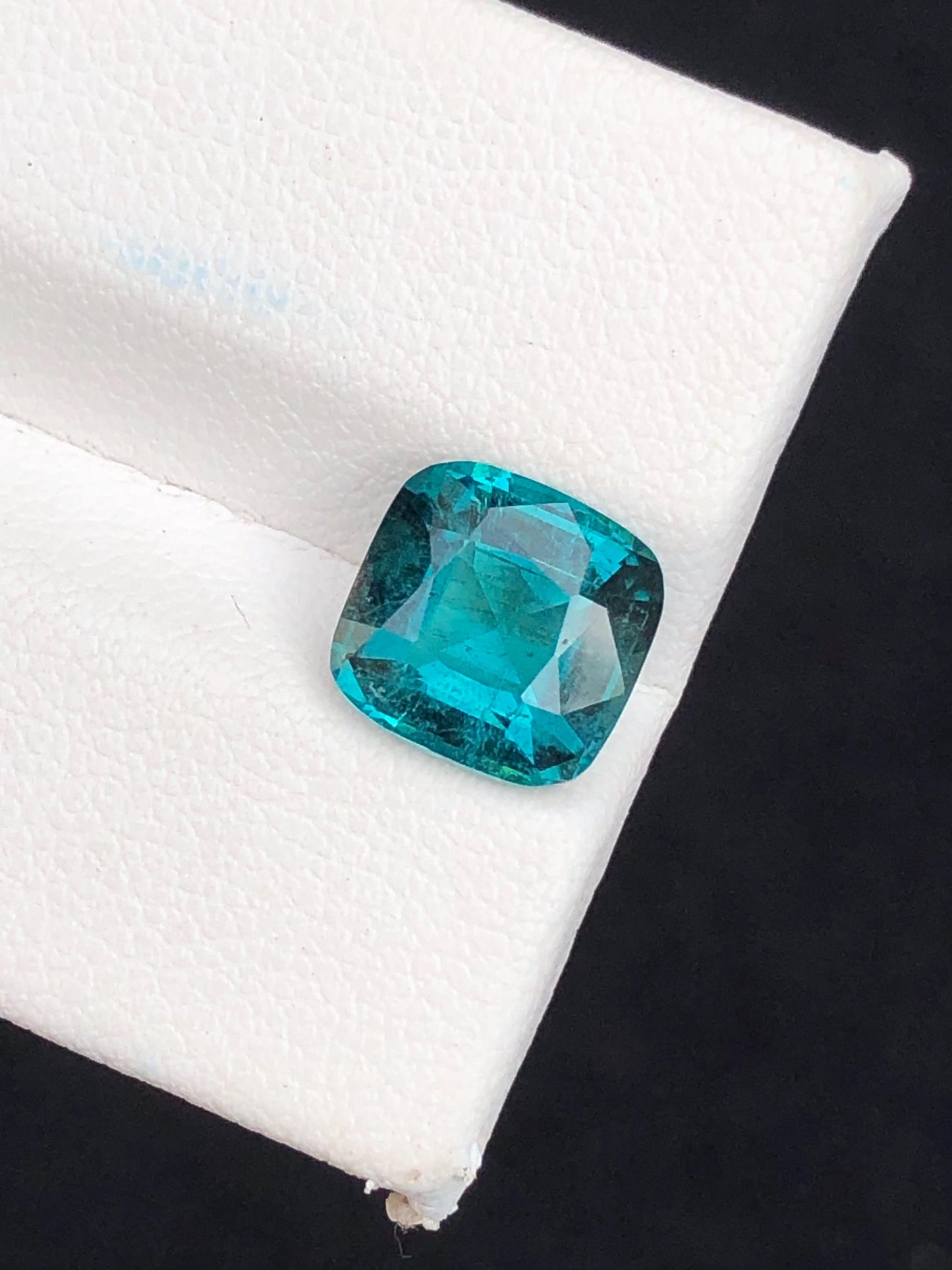 2.70 ct faceted top blue tourmaline dimension:9*9*5mm