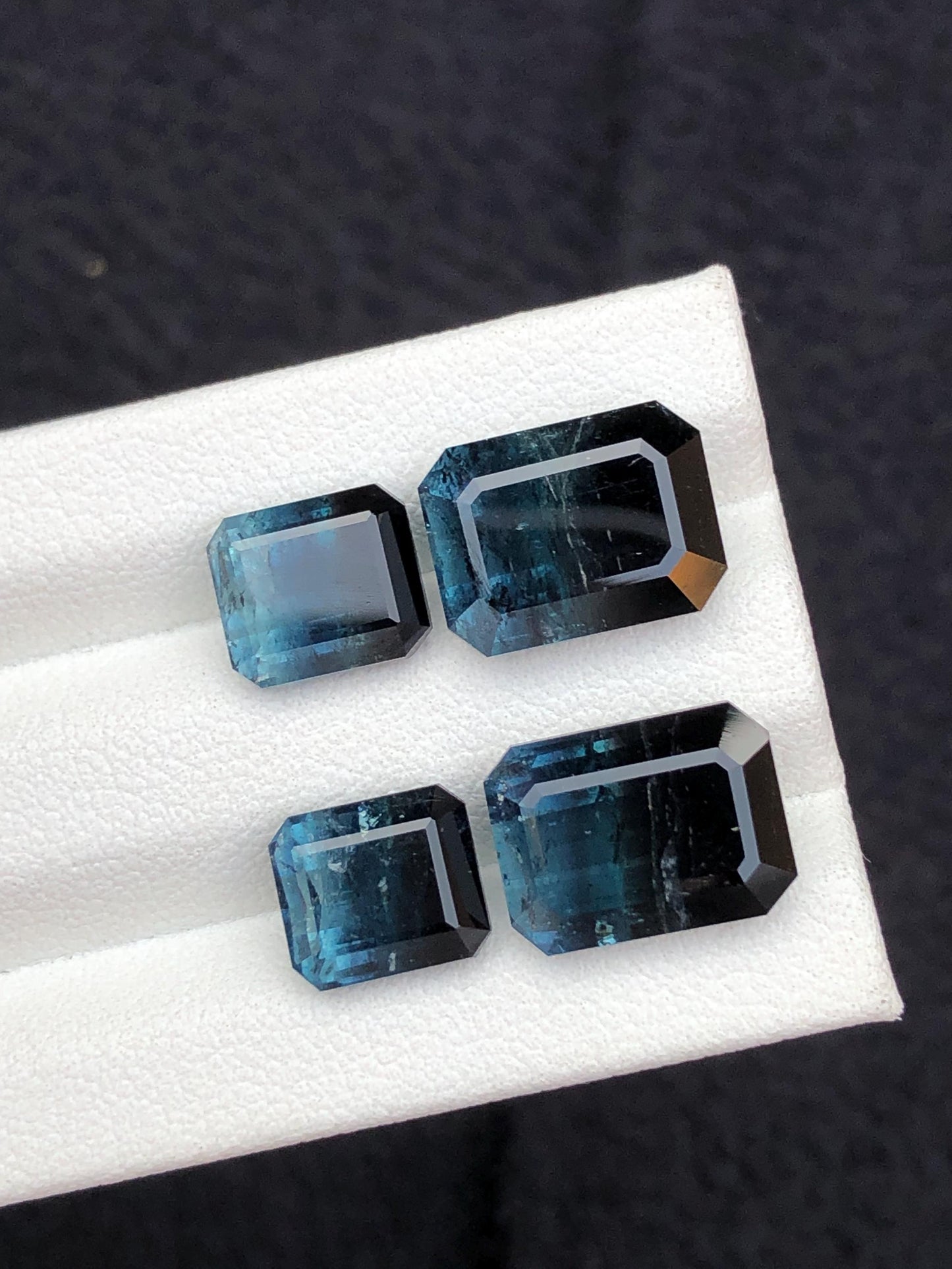 18.65 carats Unique tourmaline pairs