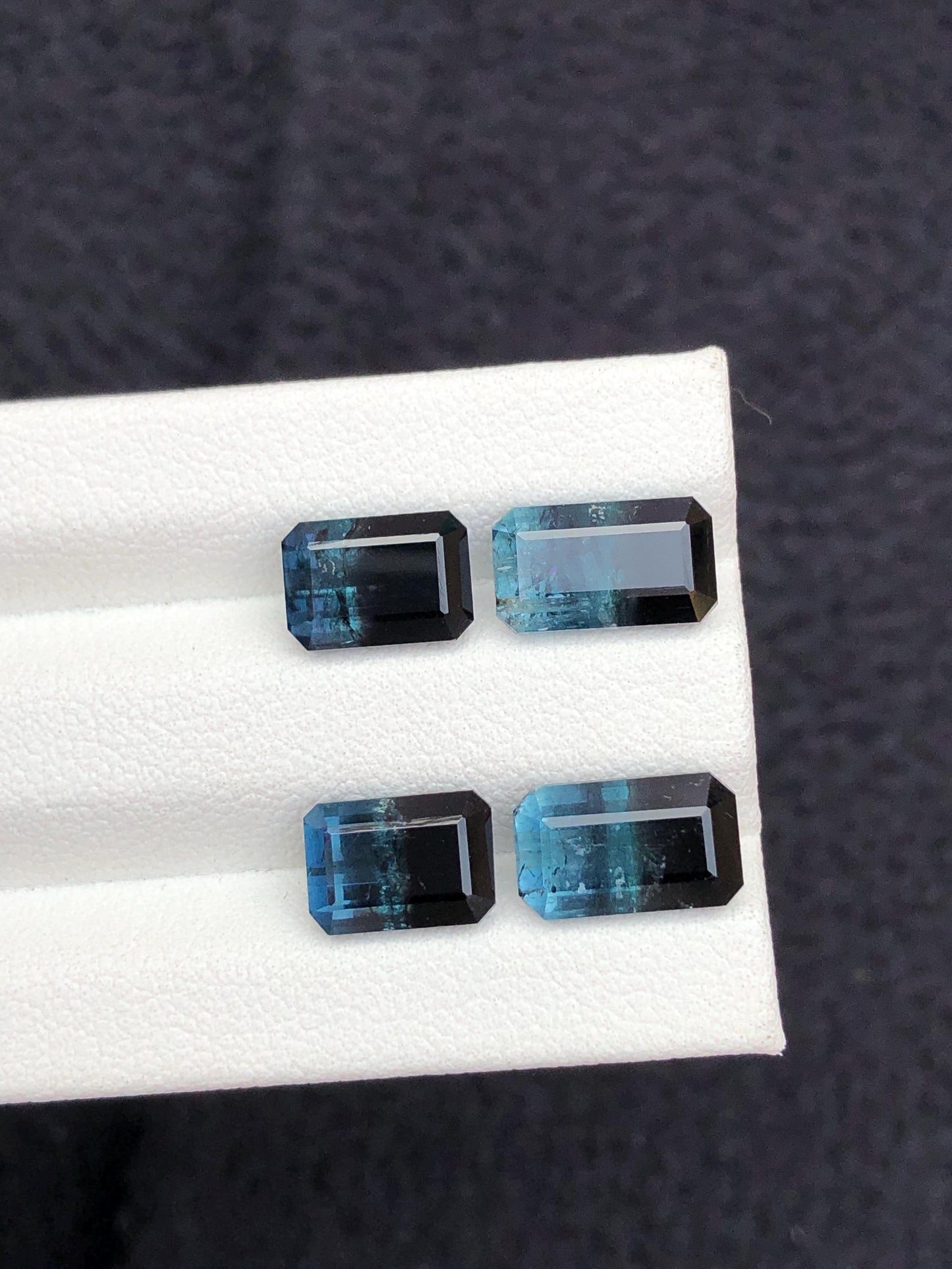 10.30 carats Unique tourmaline pairs