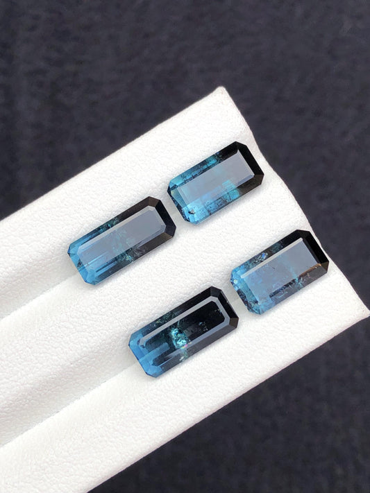 11.70 carats Unique tourmaline pairs