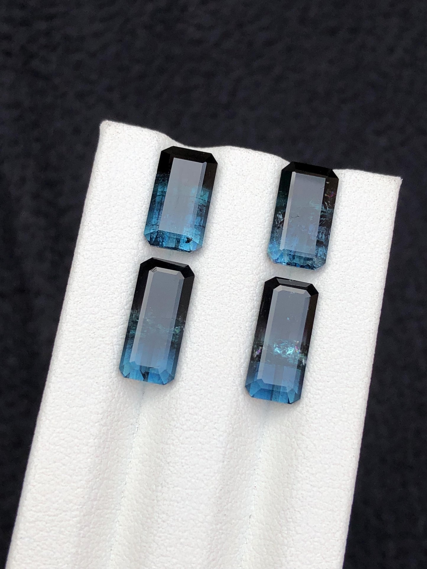 11.70 carats Unique tourmaline pairs