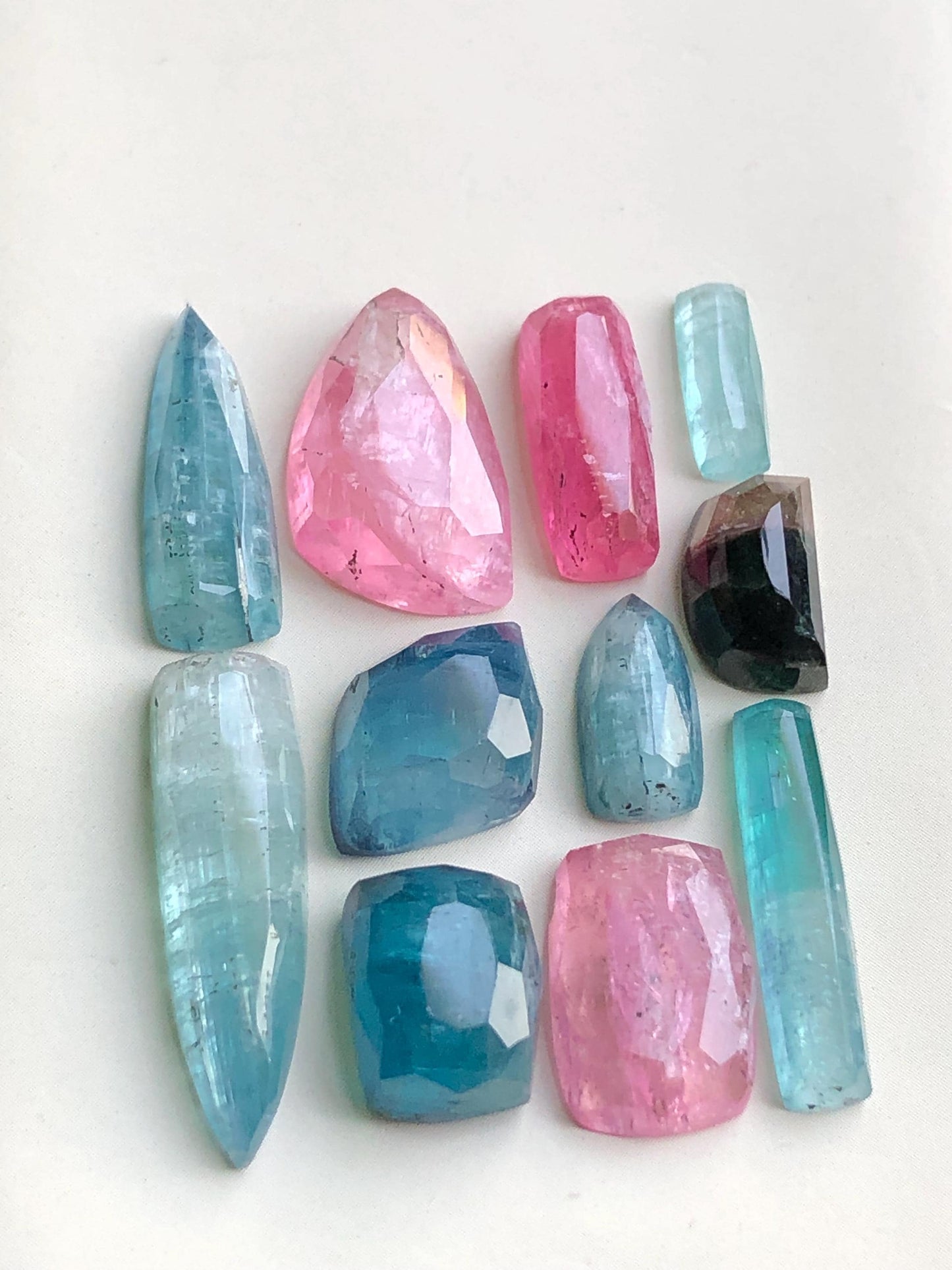 56 carats Blue and pink tourmaline rose cuts lot origin Afghanistan