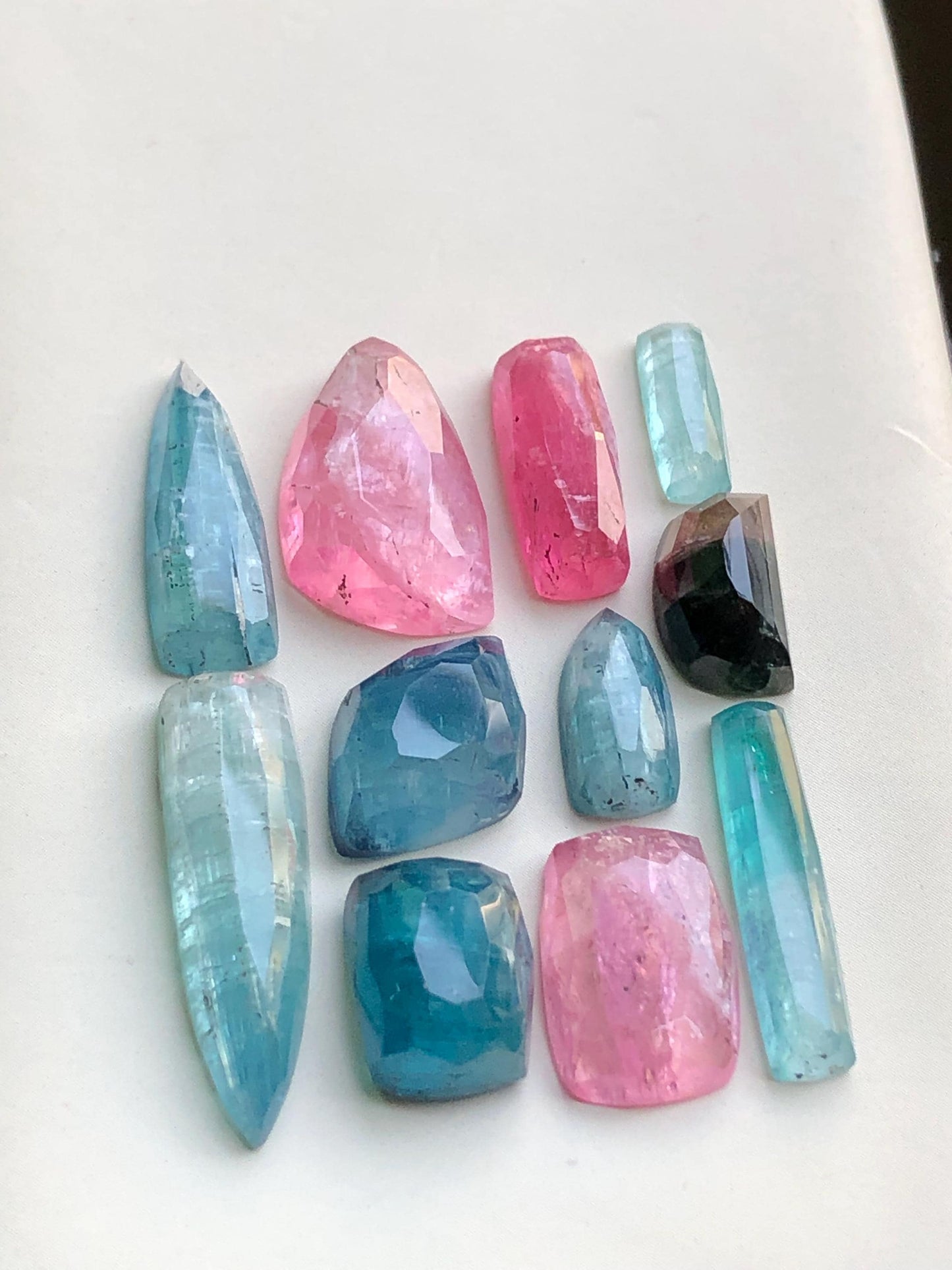 56 carats Blue and pink tourmaline rose cuts lot origin Afghanistan