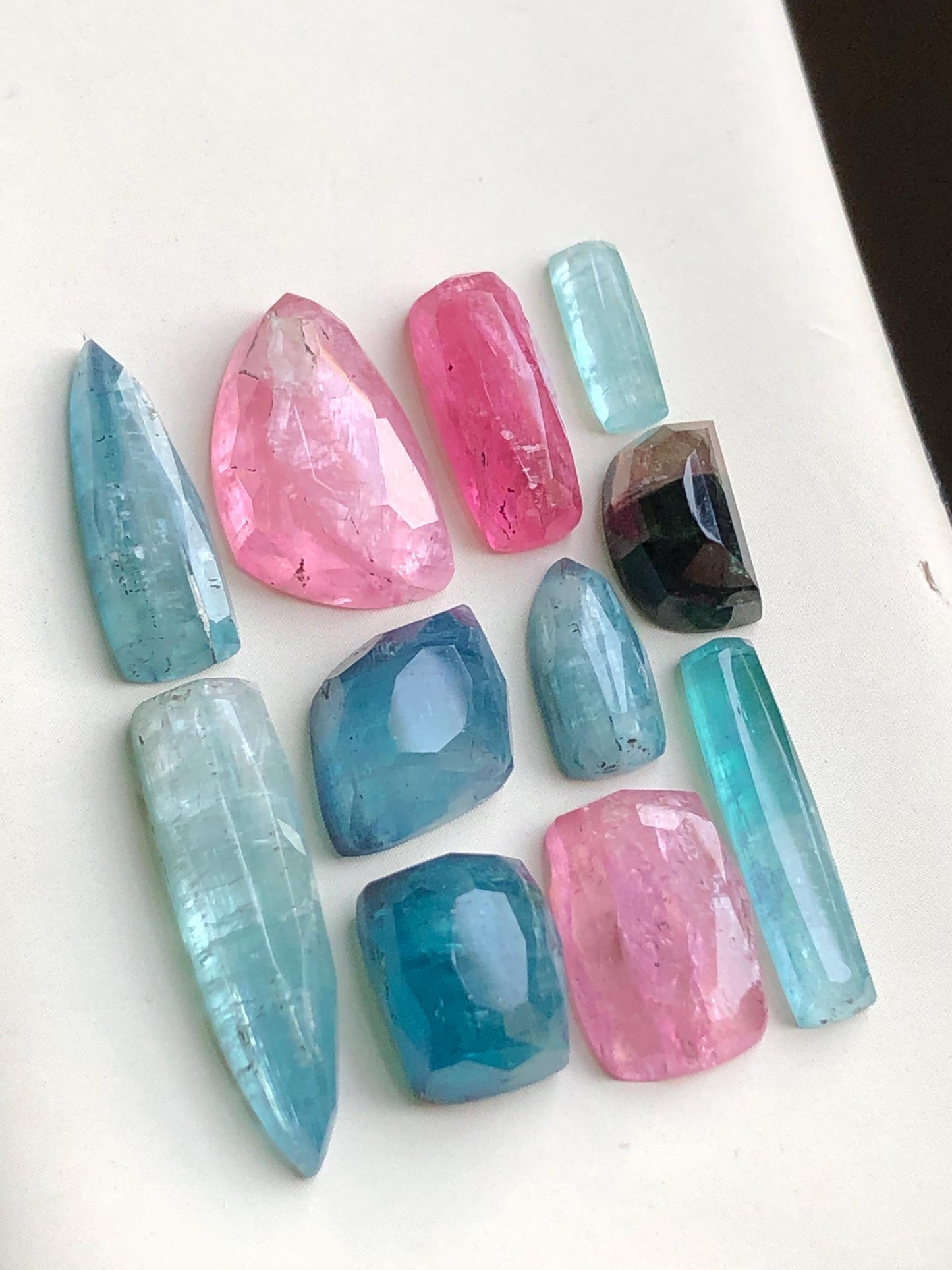 56 carats Blue and pink tourmaline rose cuts lot origin Afghanistan