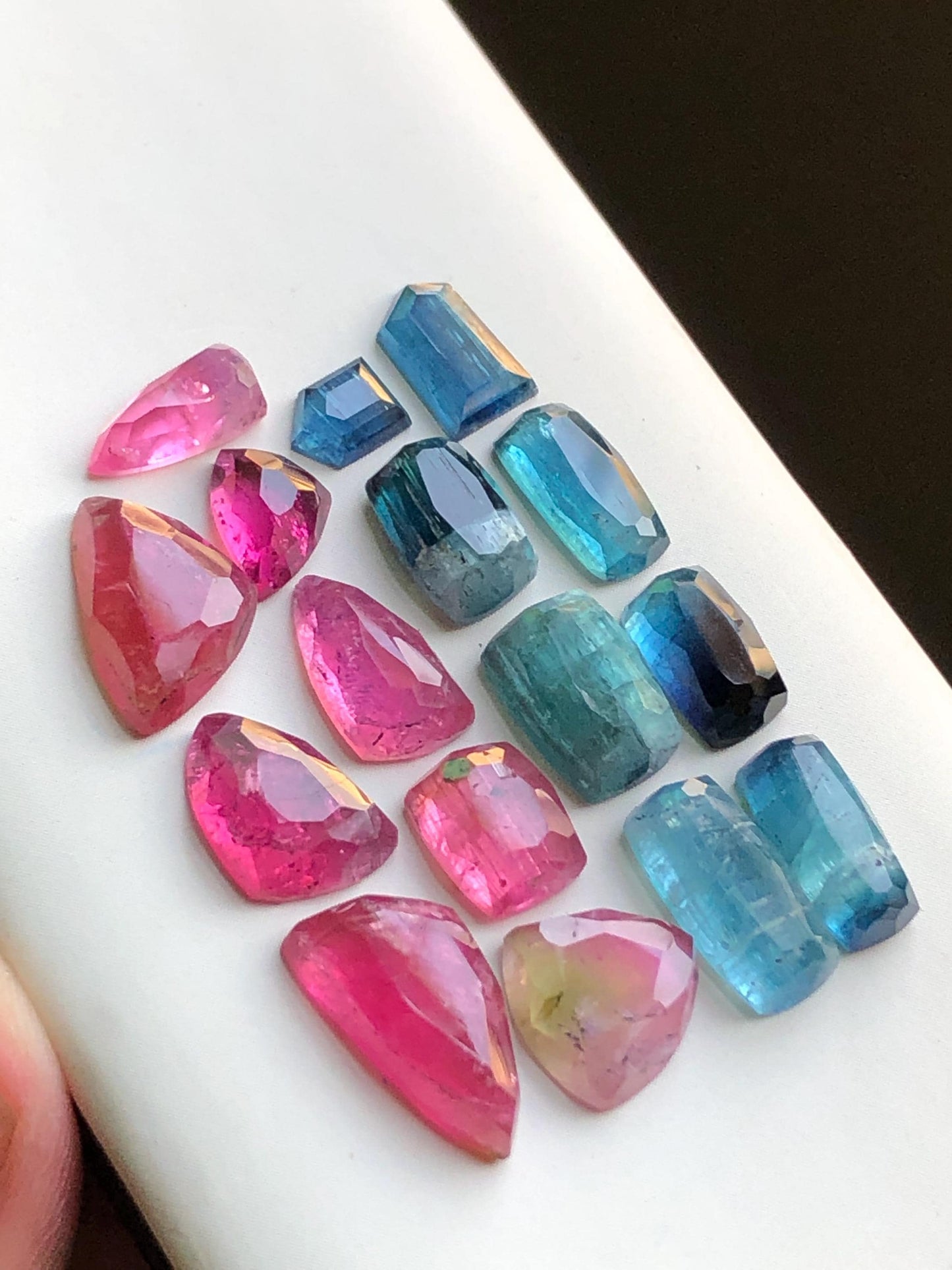 33.30 carats Blue and pink tourmaline rose cuts lot origin Afghanistan