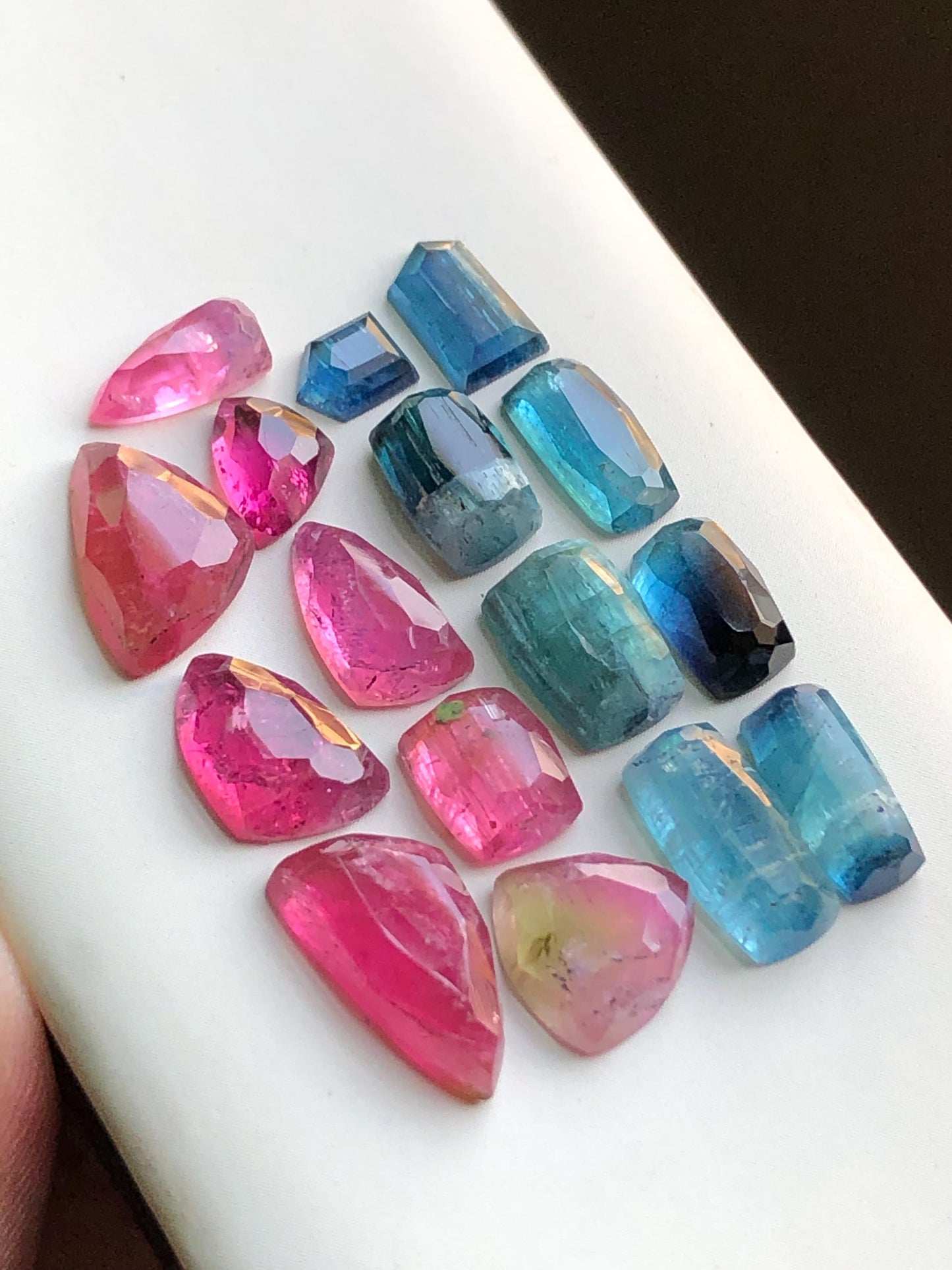 33.30 carats Blue and pink tourmaline rose cuts lot origin Afghanistan