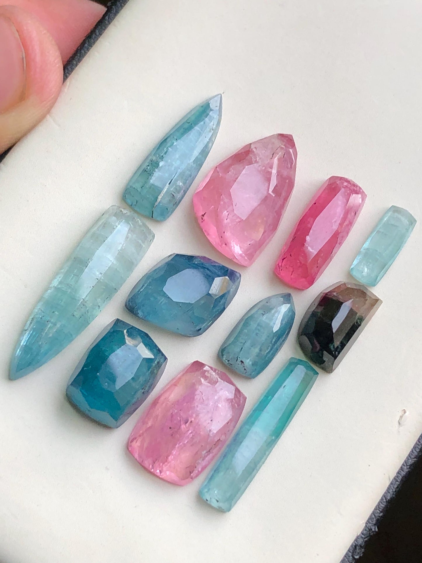 56 carats Blue and pink tourmaline rose cuts lot origin Afghanistan