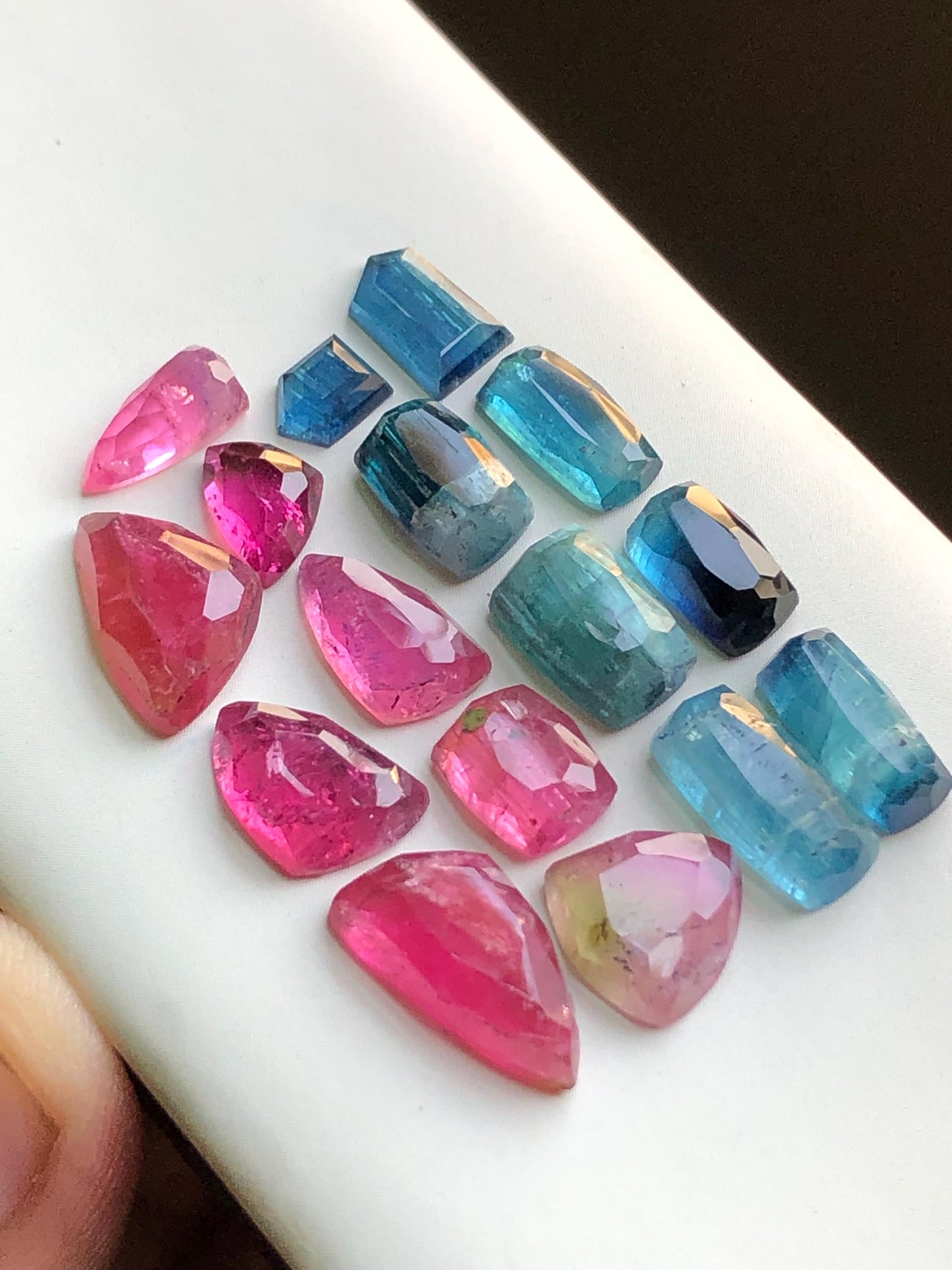 33.30 carats Blue and pink tourmaline rose cuts lot origin Afghanistan