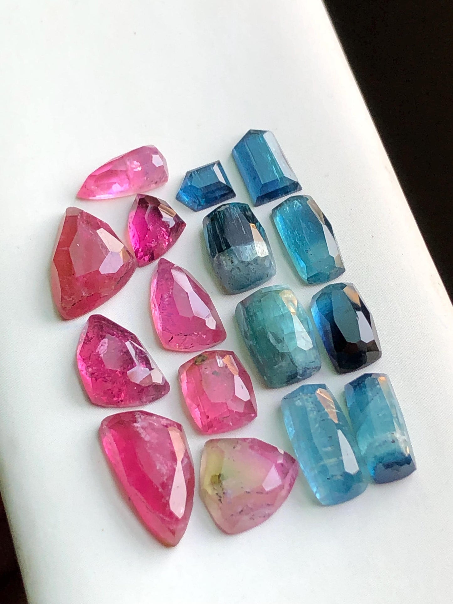 33.30 carats Blue and pink tourmaline rose cuts lot origin Afghanistan