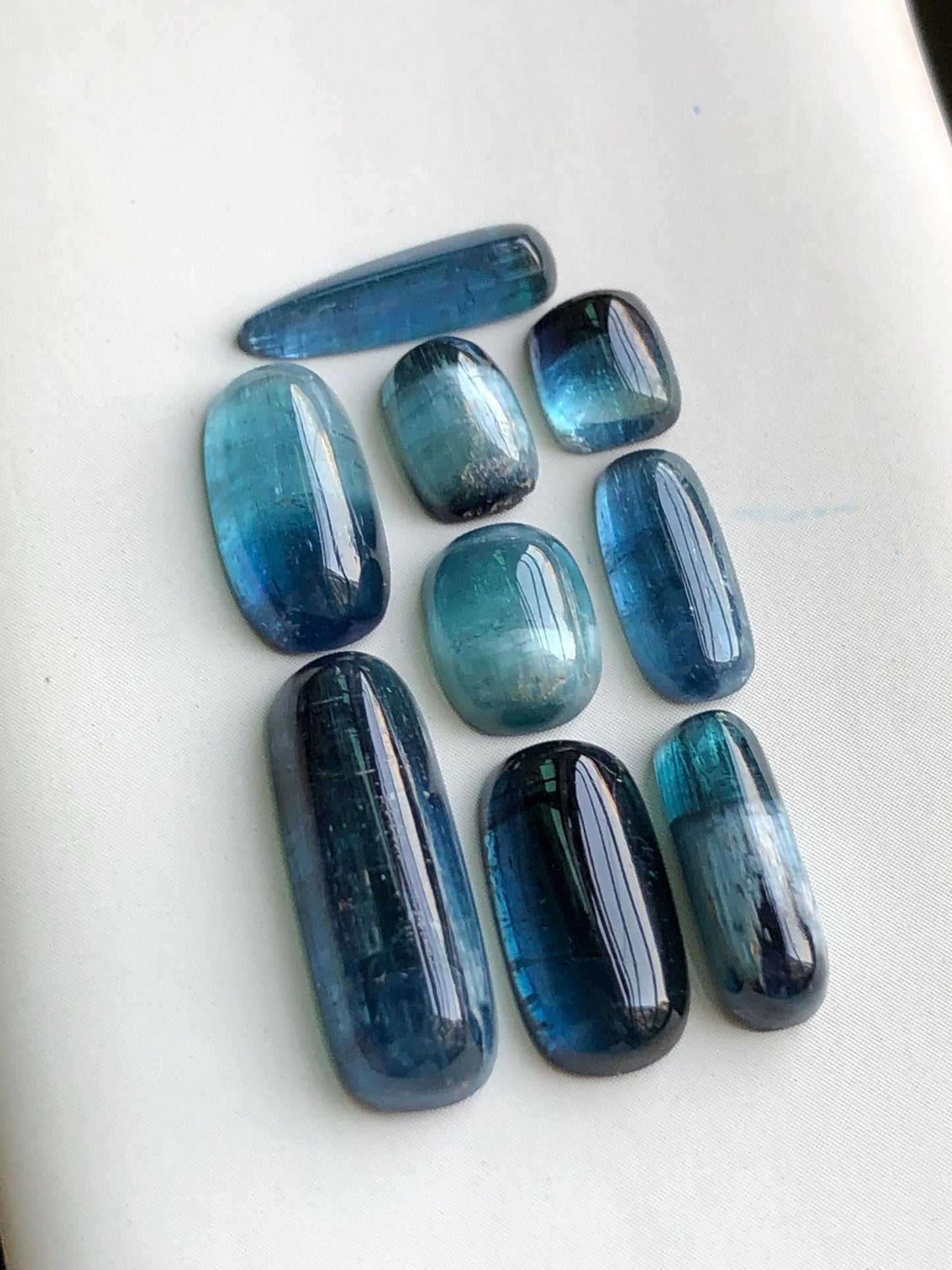 19.60 cts indicolite tourmaline cabochons flat back 6mm to 17.5mm