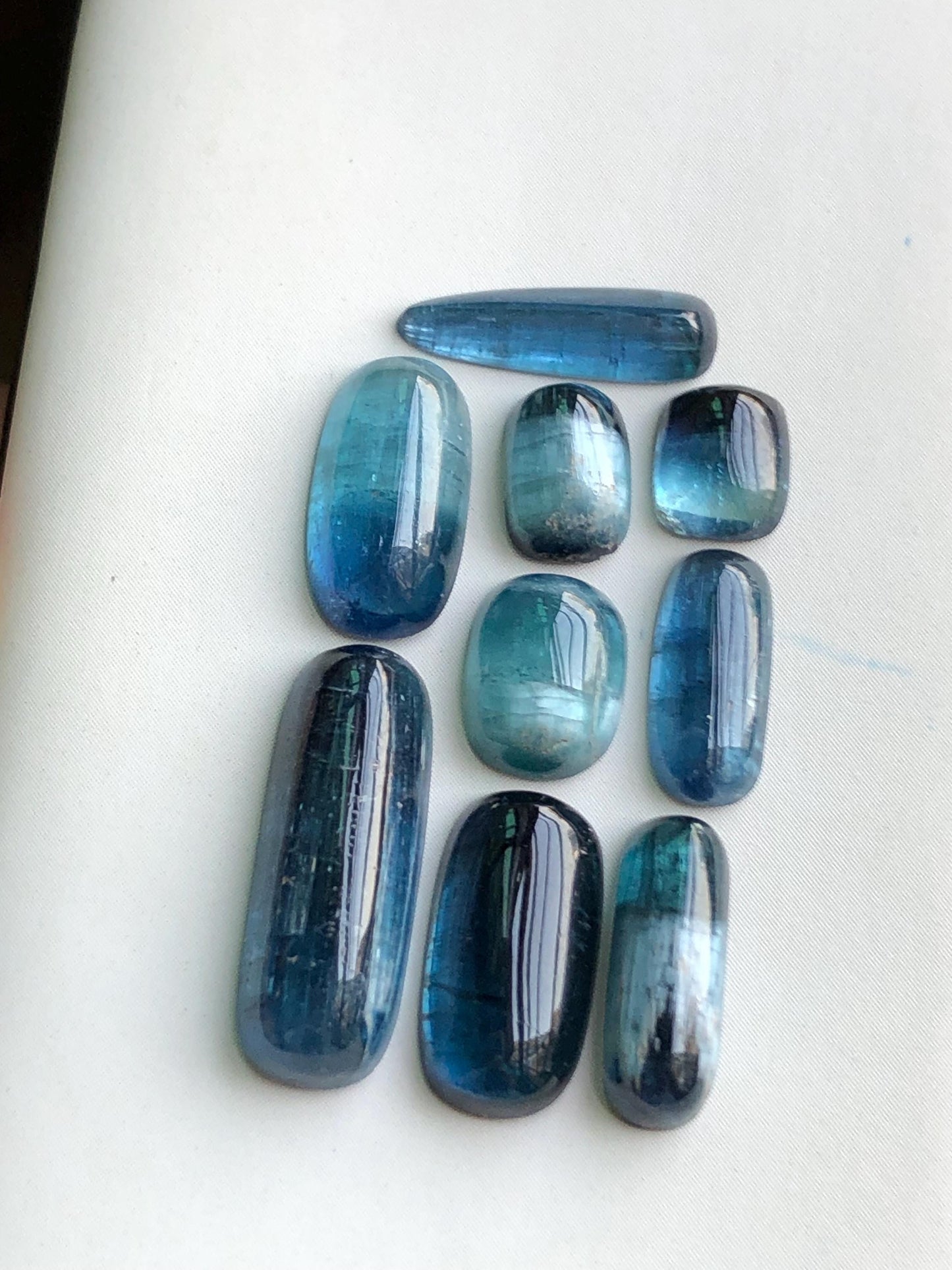 19.60 cts indicolite tourmaline cabochons flat back 6mm to 17.5mm