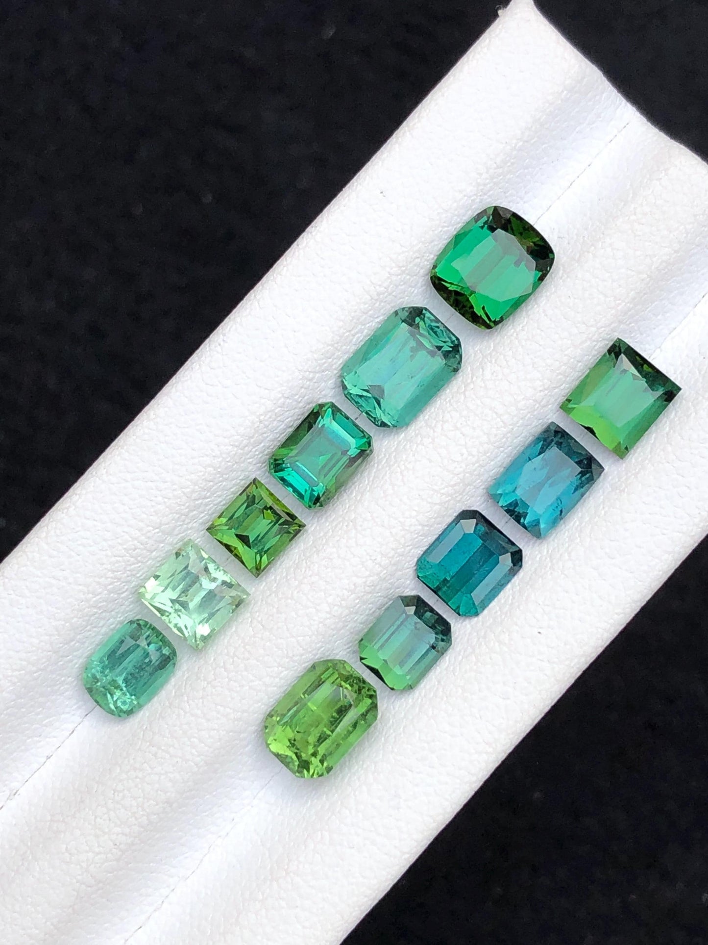 13.90 carats Green tourmaline lot origin Afghanistan