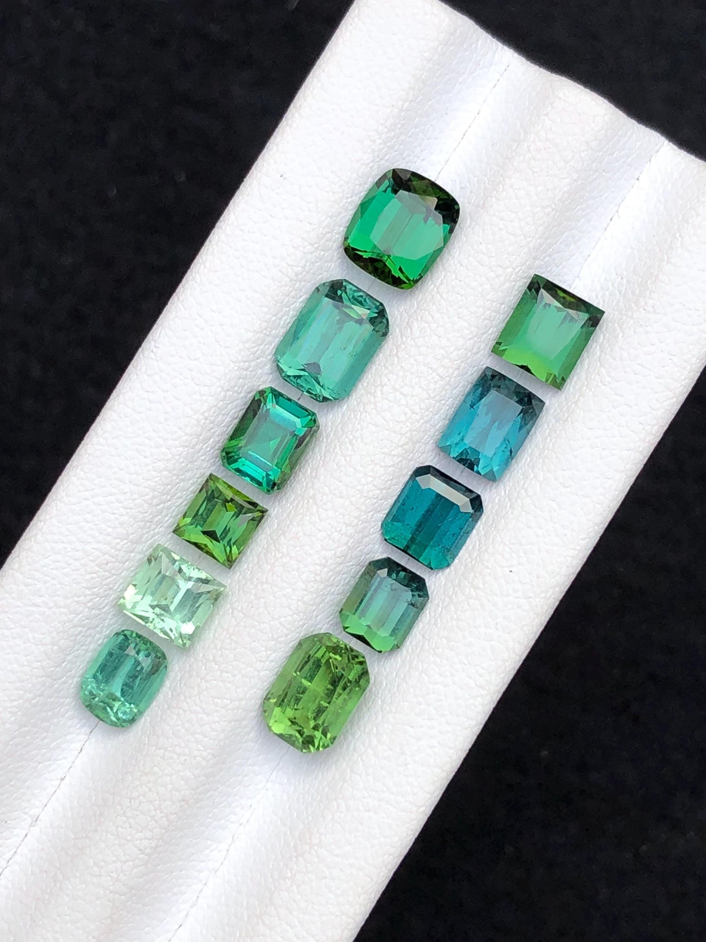 13.90 carats Green tourmaline lot origin Afghanistan