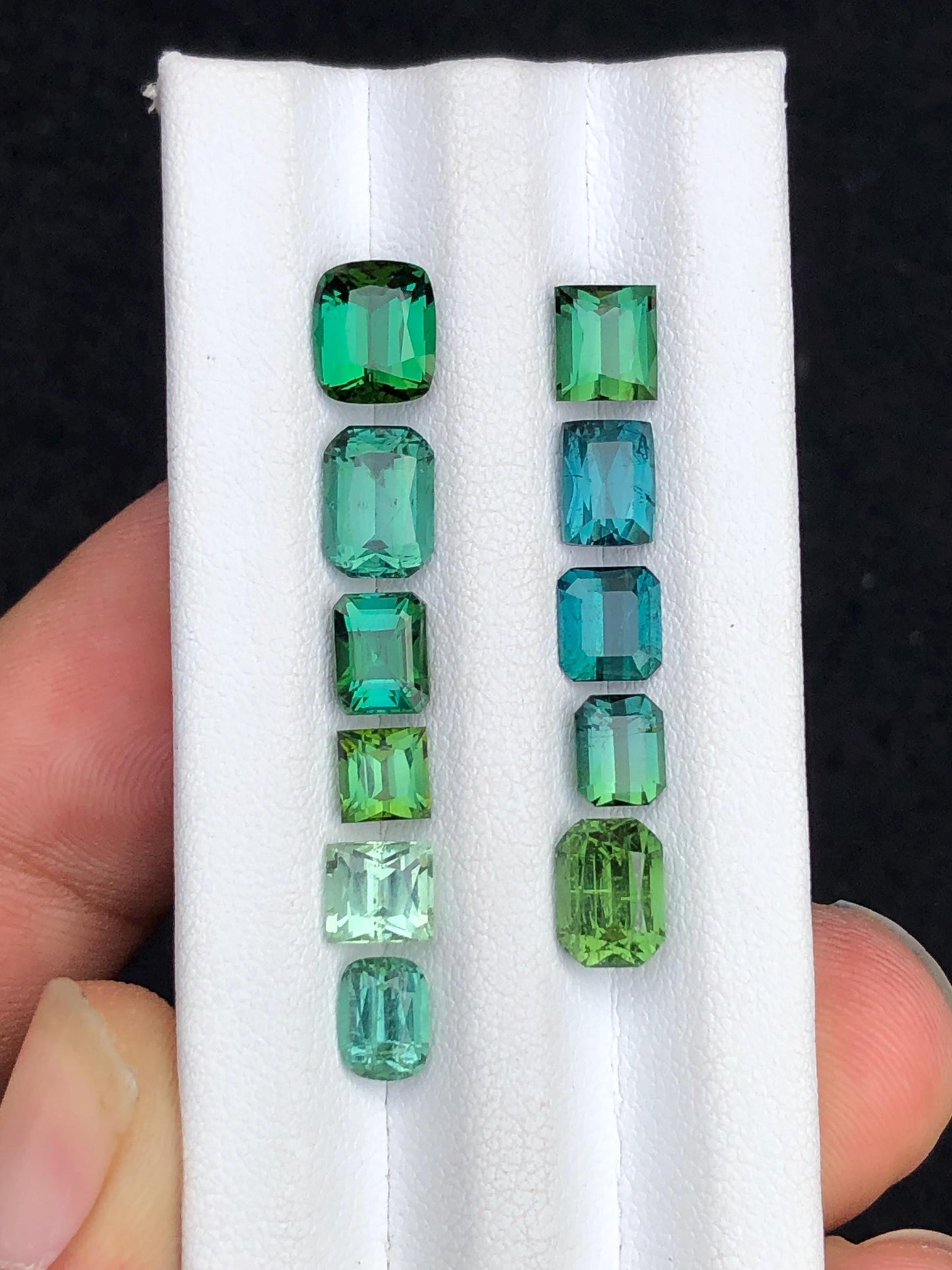 13.90 carats Green tourmaline lot origin Afghanistan