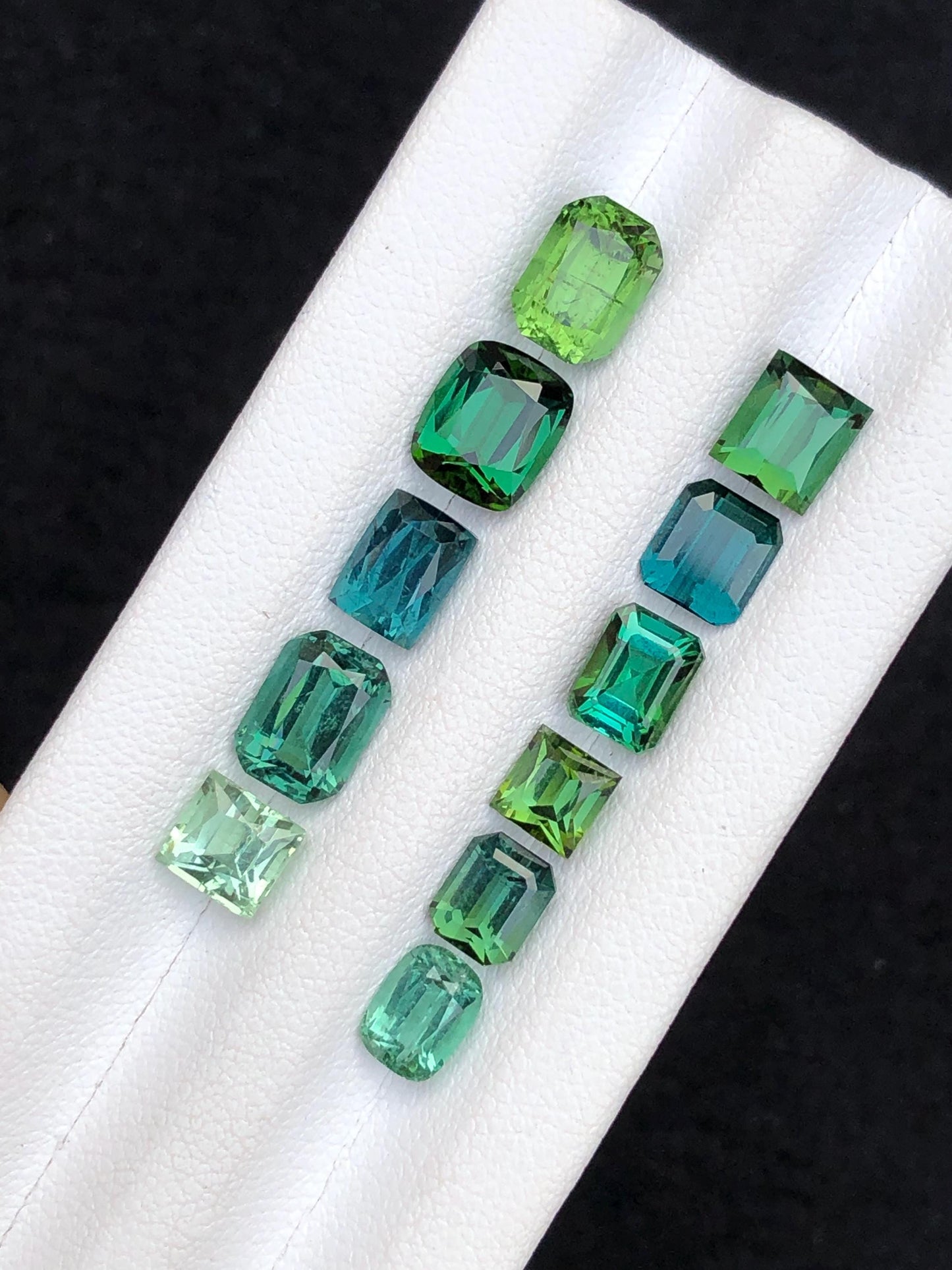 13.90 carats Green tourmaline lot origin Afghanistan