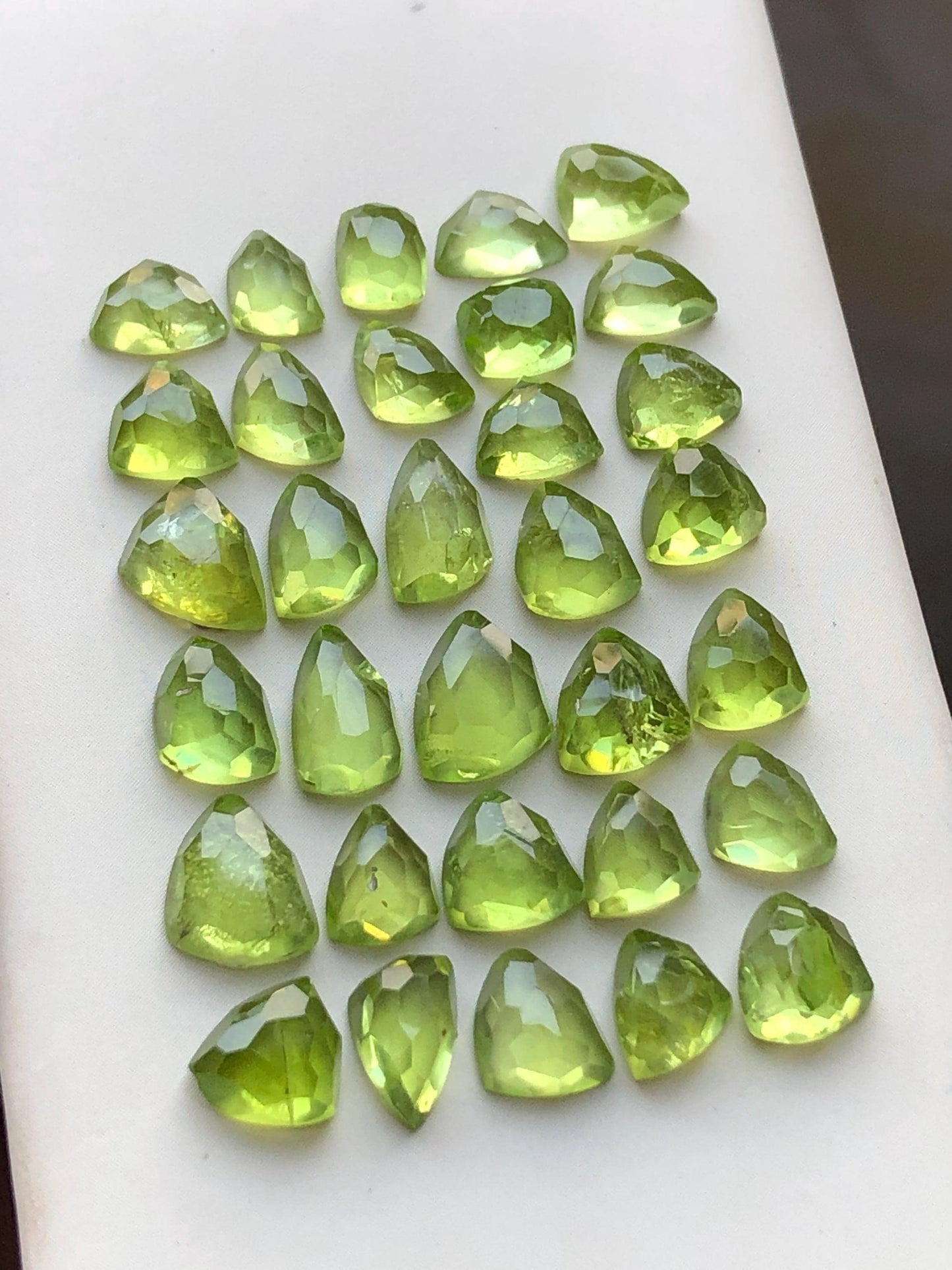 37.80 carats peridot rose cuts lot