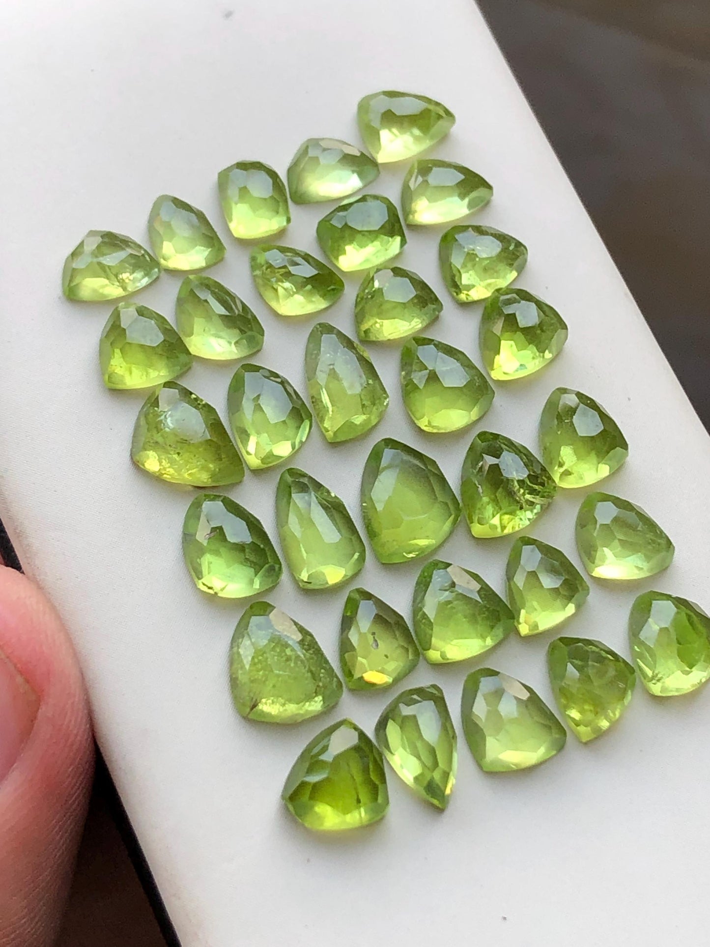 37.80 carats peridot rose cuts lot