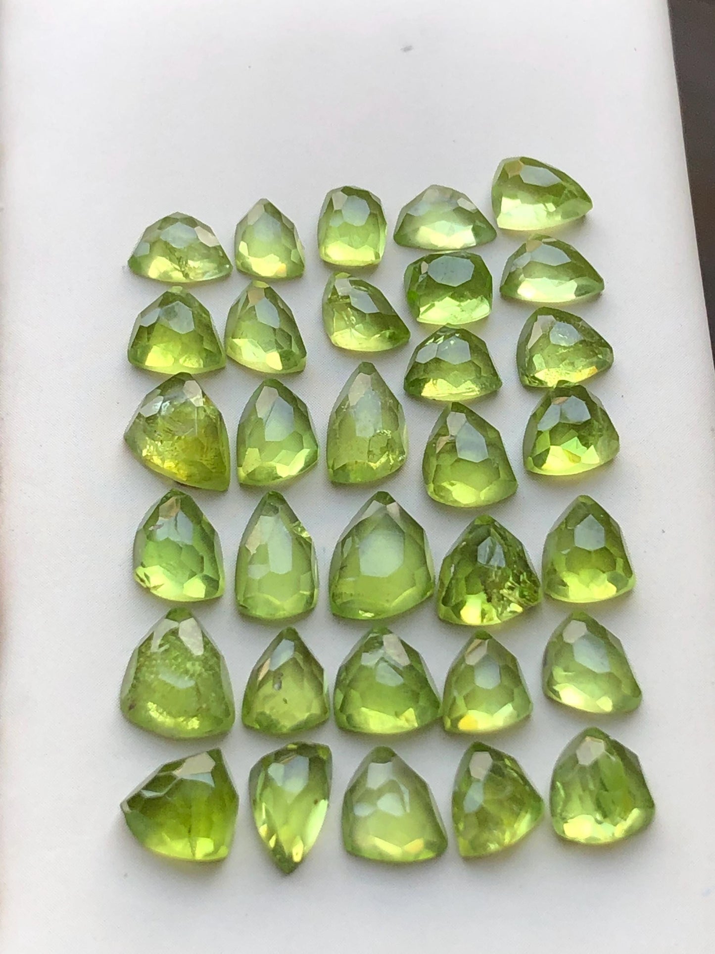 37.80 carats peridot rose cuts lot