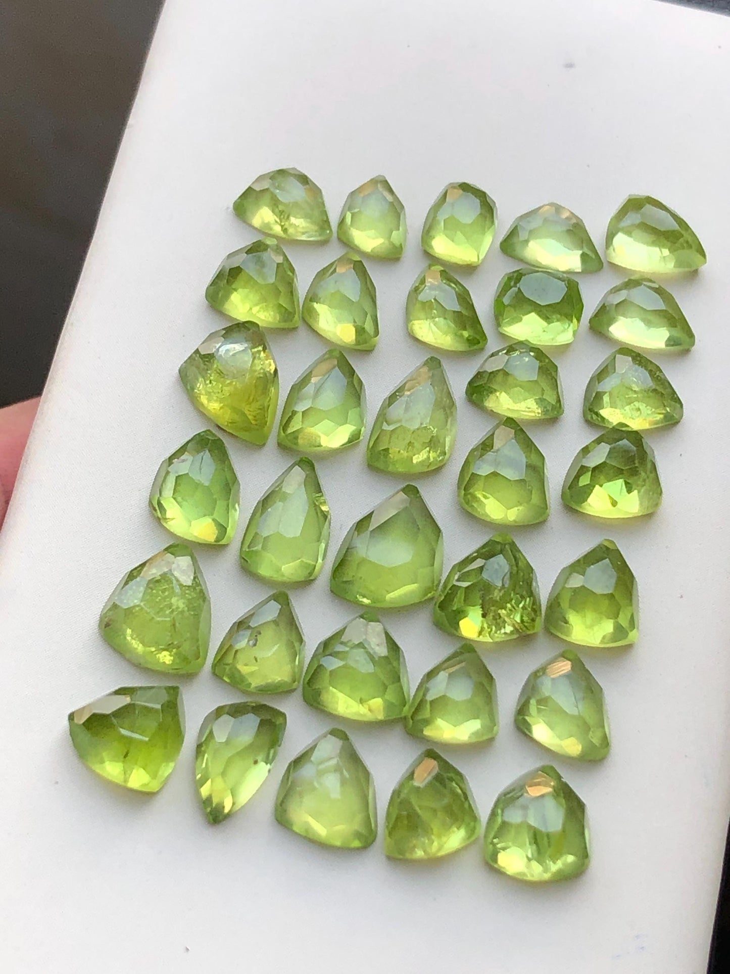 37.80 carats peridot rose cuts lot