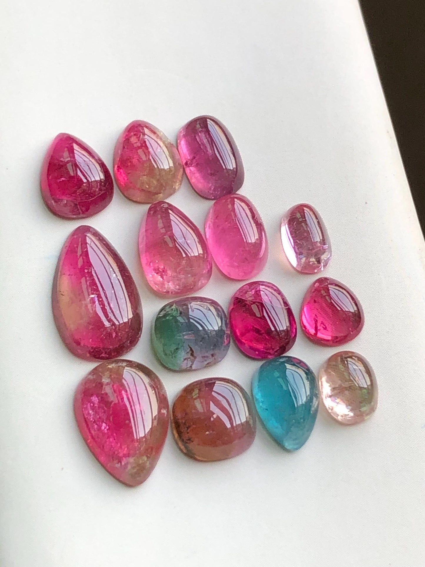 26.60 carats Bi colour and pink Tourmaline cabochons lot origin Afghanistan kunar mine