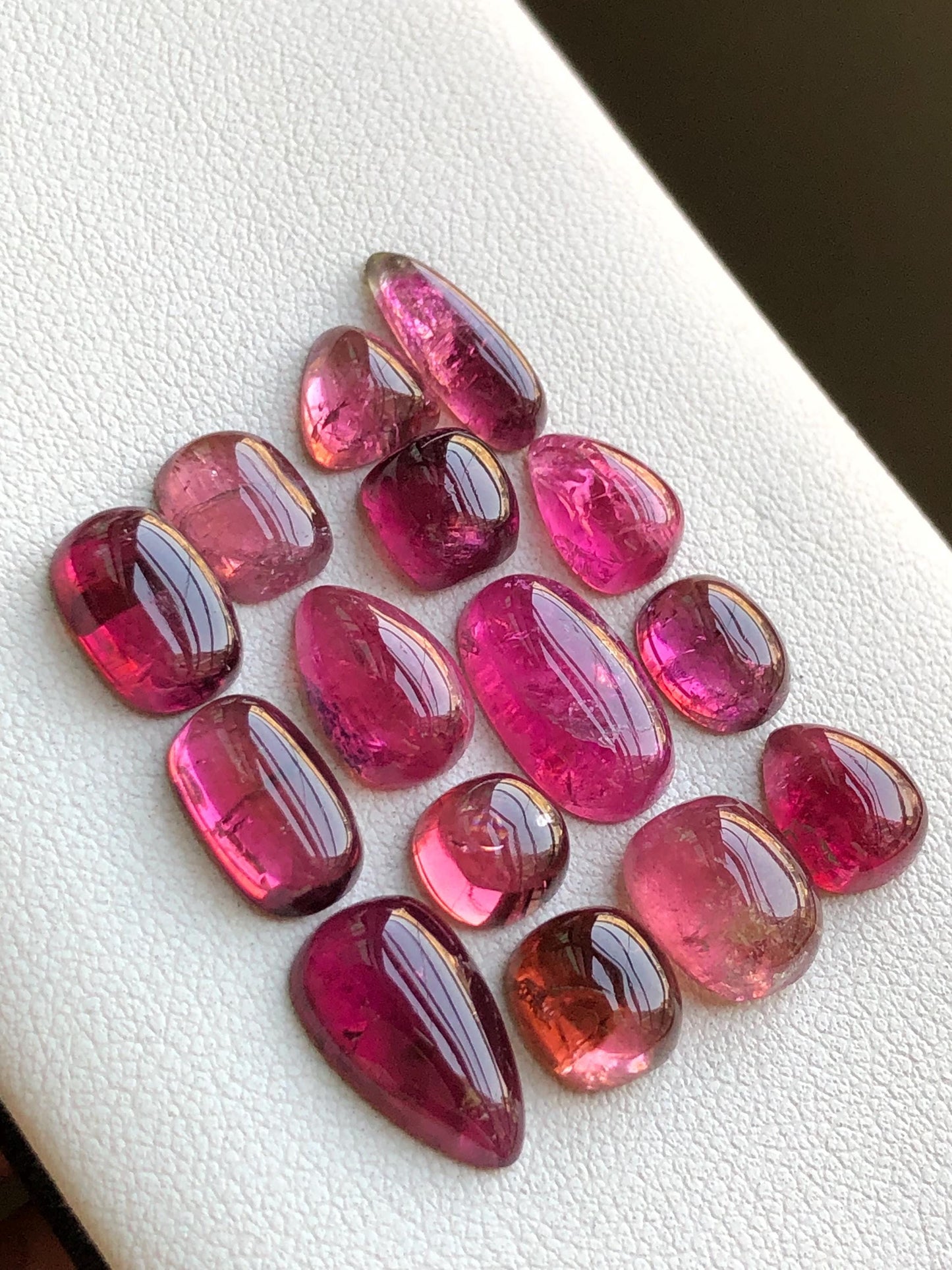 35 carats Rubilight tourmaline cabochons lot origin Afghanistan kunar mine