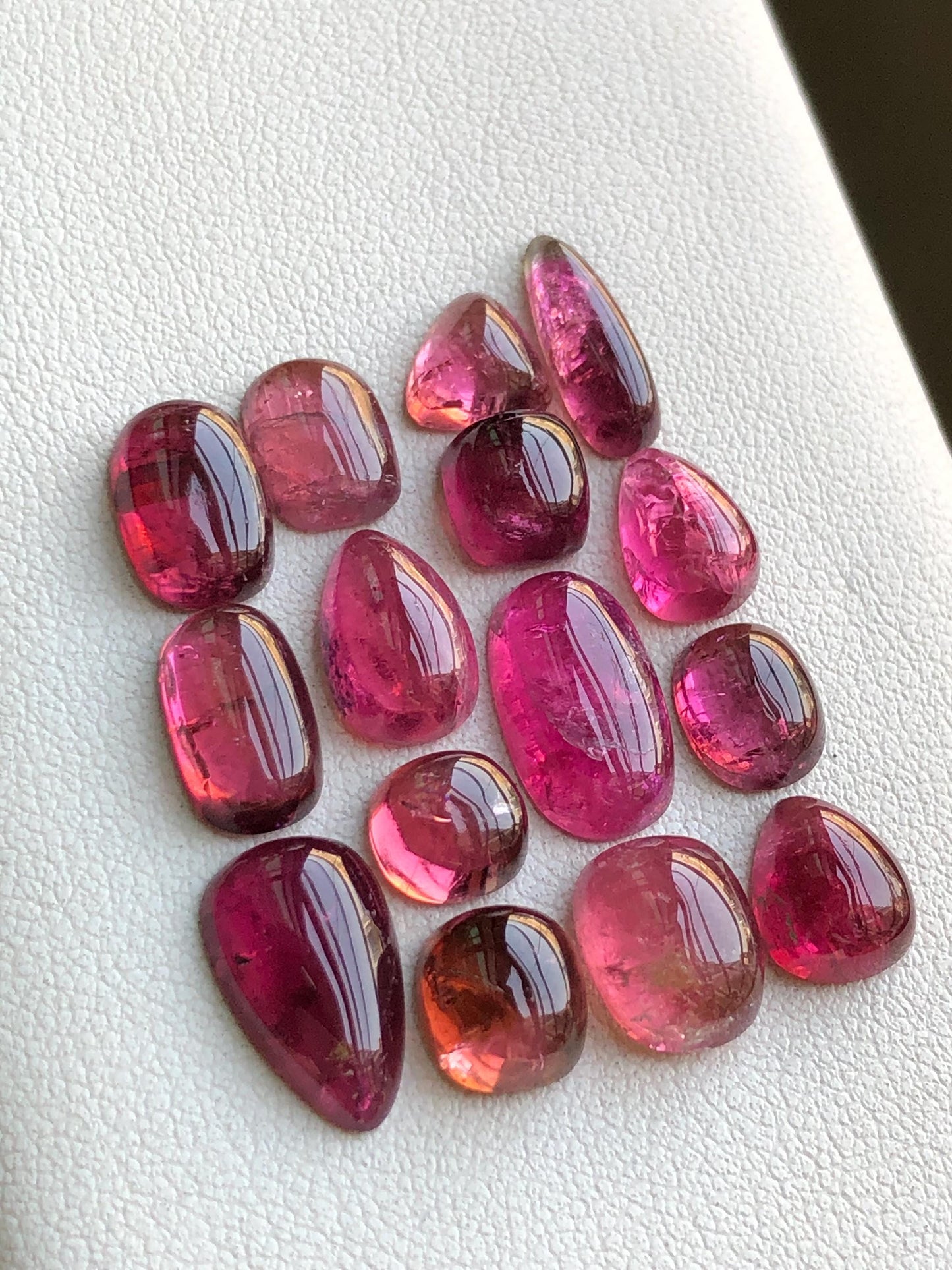 35 carats Rubilight tourmaline cabochons lot origin Afghanistan kunar mine