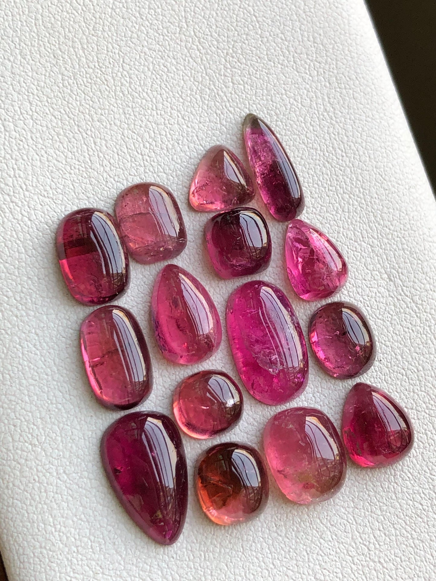 35 carats Rubilight tourmaline cabochons lot origin Afghanistan kunar mine