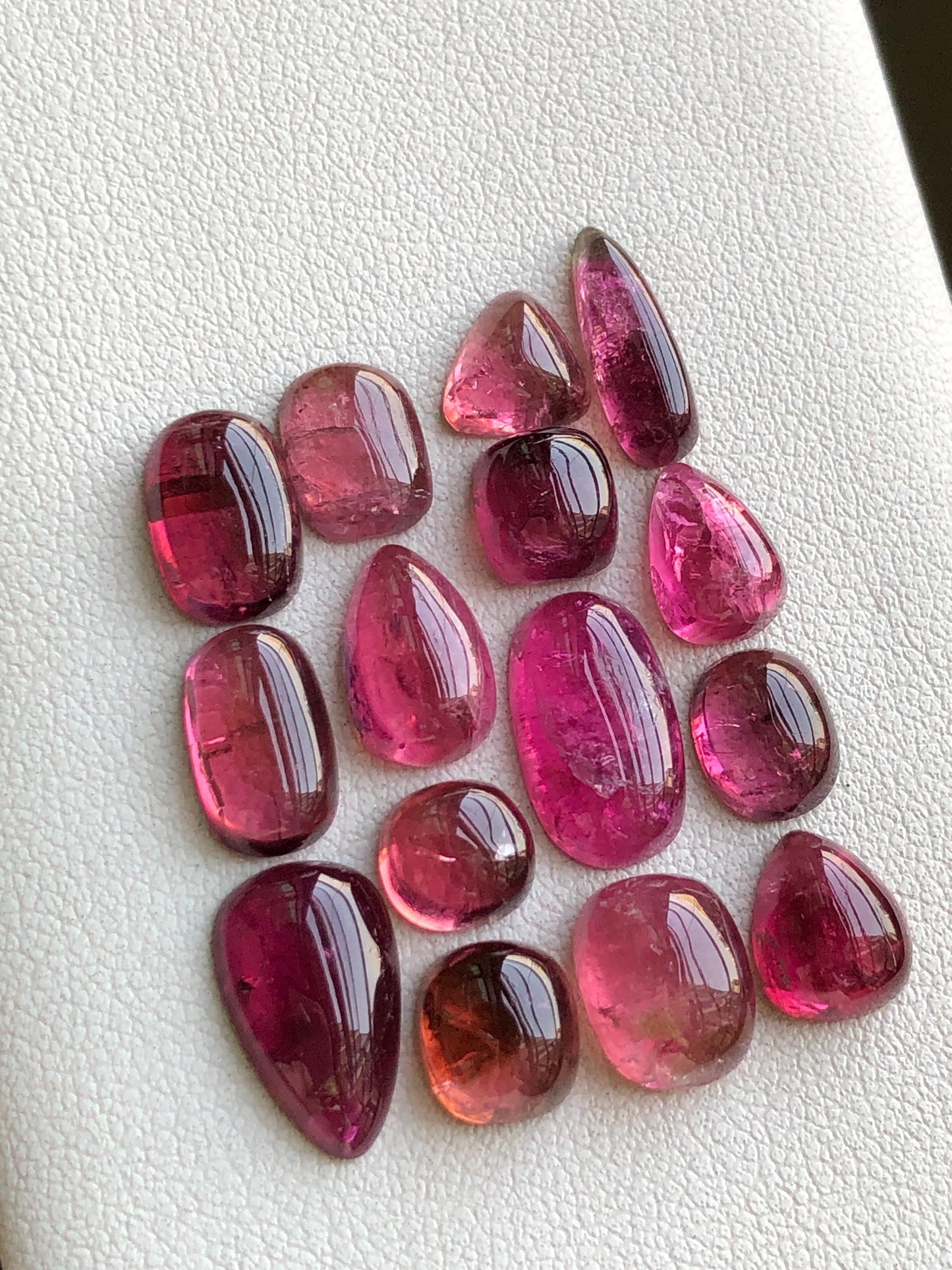 35 carats Rubilight tourmaline cabochons lot origin Afghanistan kunar mine