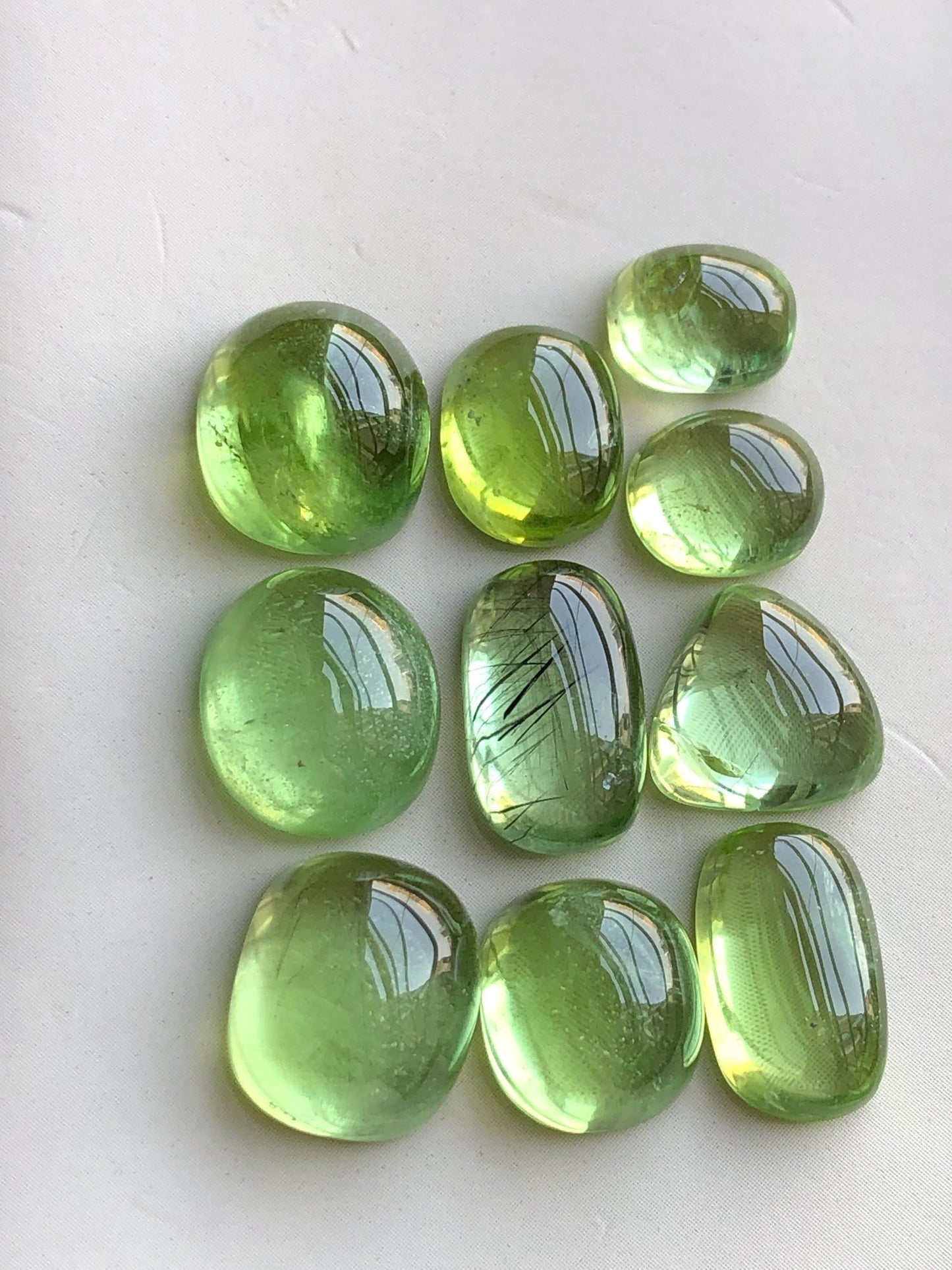 59 carats peridot cabochons lot origin Pakistan