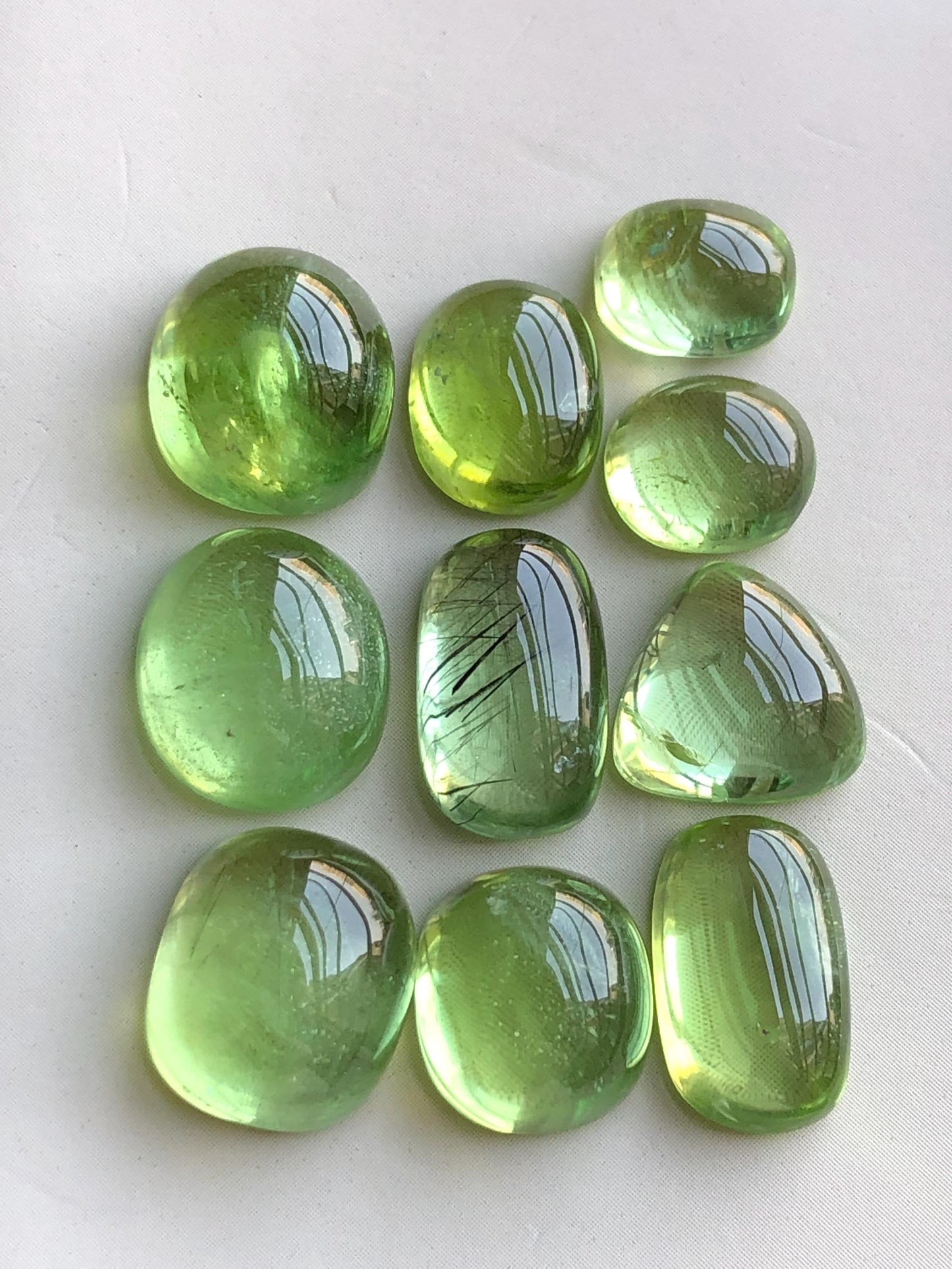 59 carats peridot cabochons lot origin Pakistan