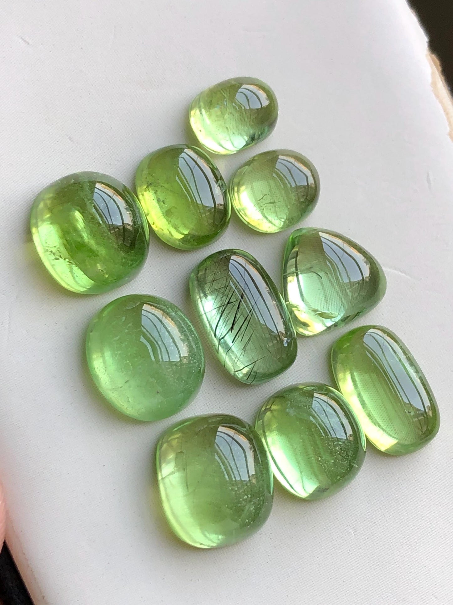 59 carats peridot cabochons lot origin Pakistan