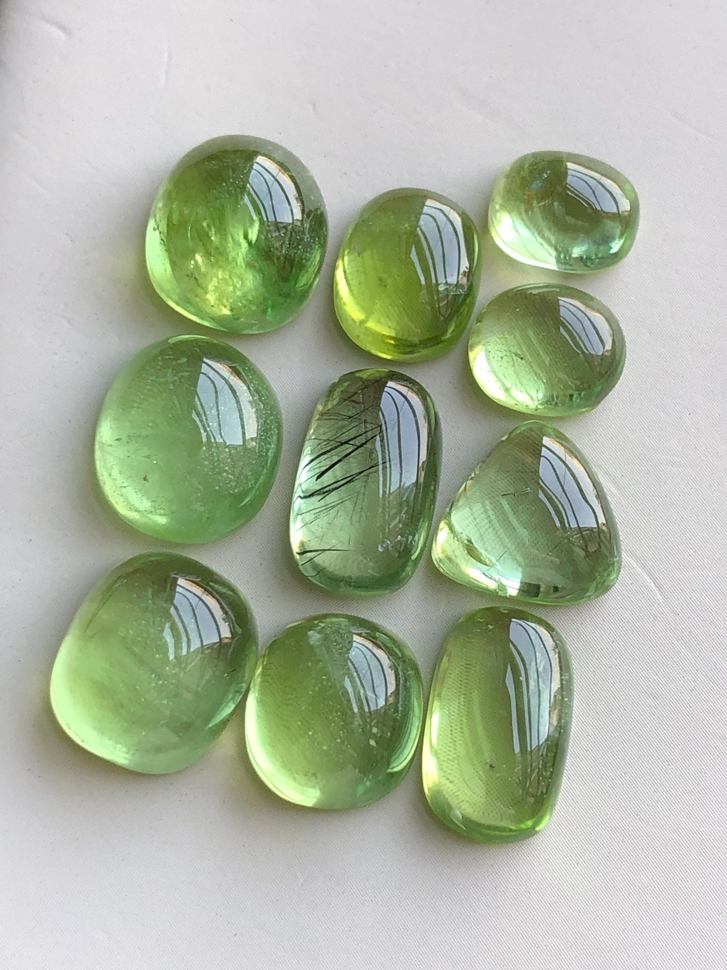 59 carats peridot cabochons lot origin Pakistan