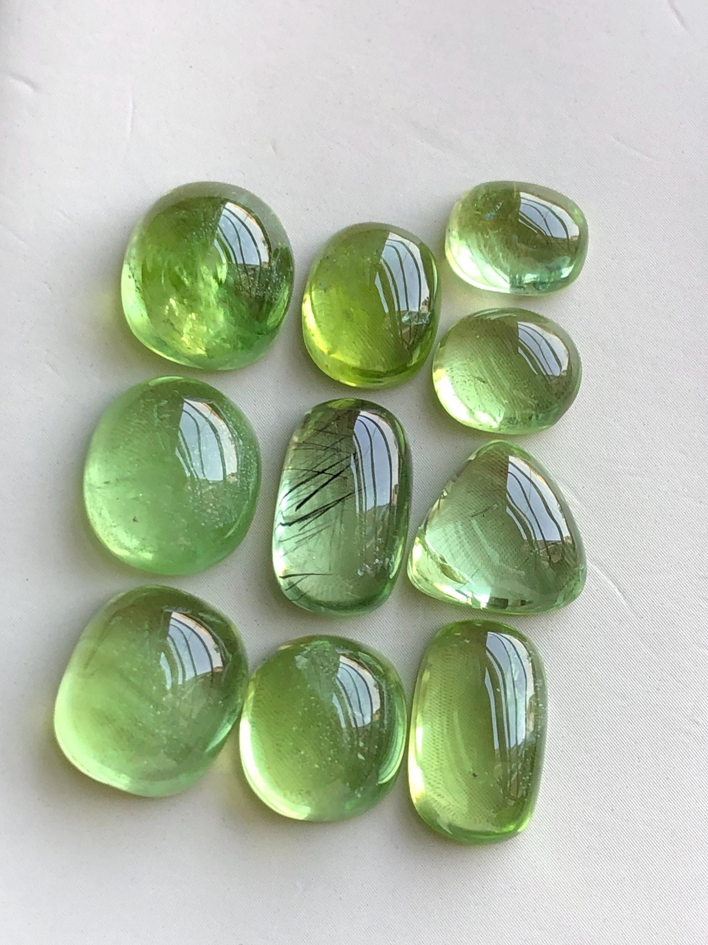 59 carats peridot cabochons lot origin Pakistan