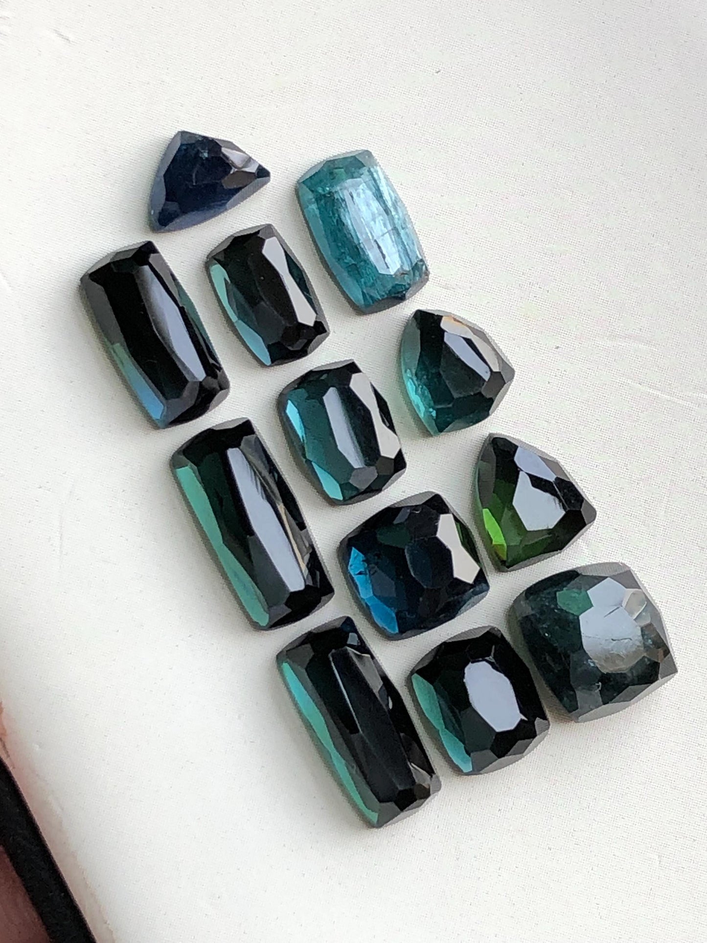 24.80 carats Dark blue tourmaline rose cuts lot origin Afghanistan kunar mine