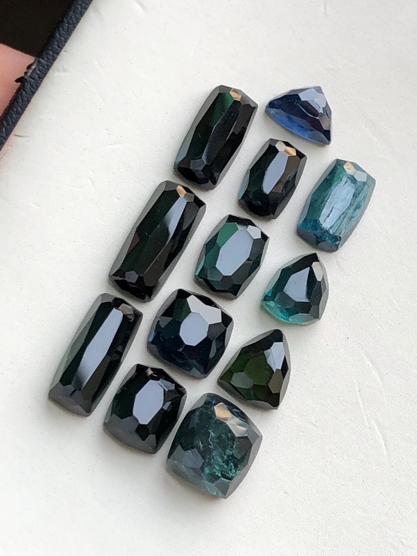 24.80 carats Dark blue tourmaline rose cuts lot origin Afghanistan kunar mine