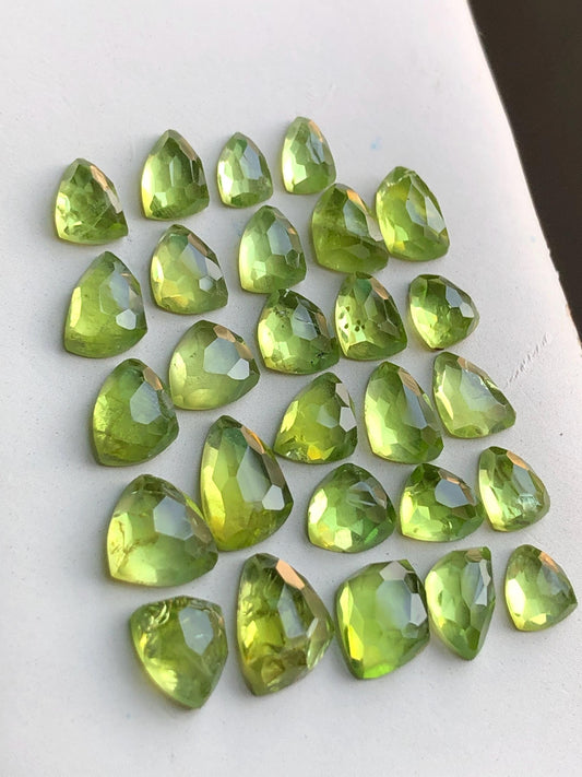 38 carats Peridot rose cuts lot