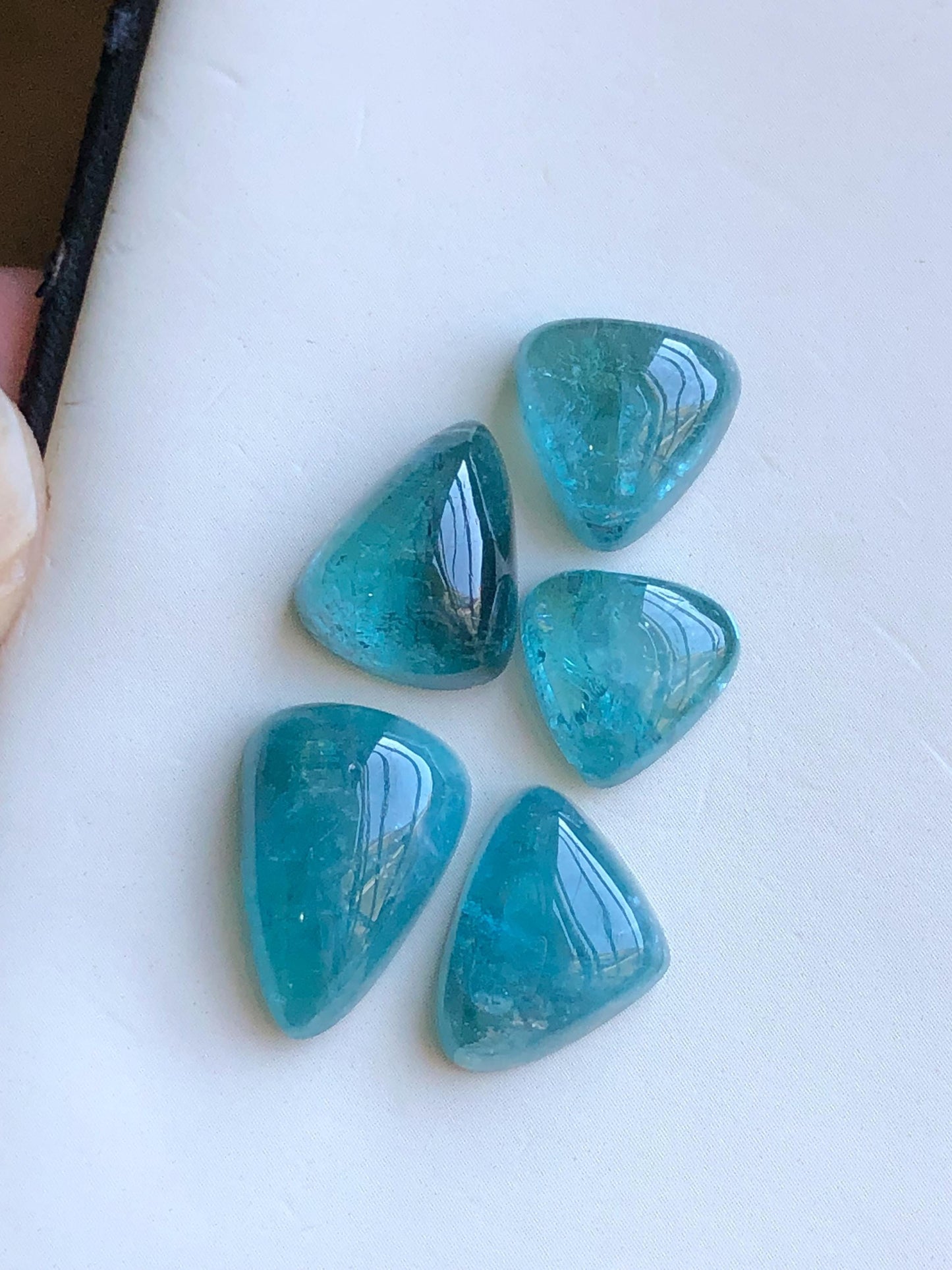 29.60 carats Blue tourmaline cabochons lot