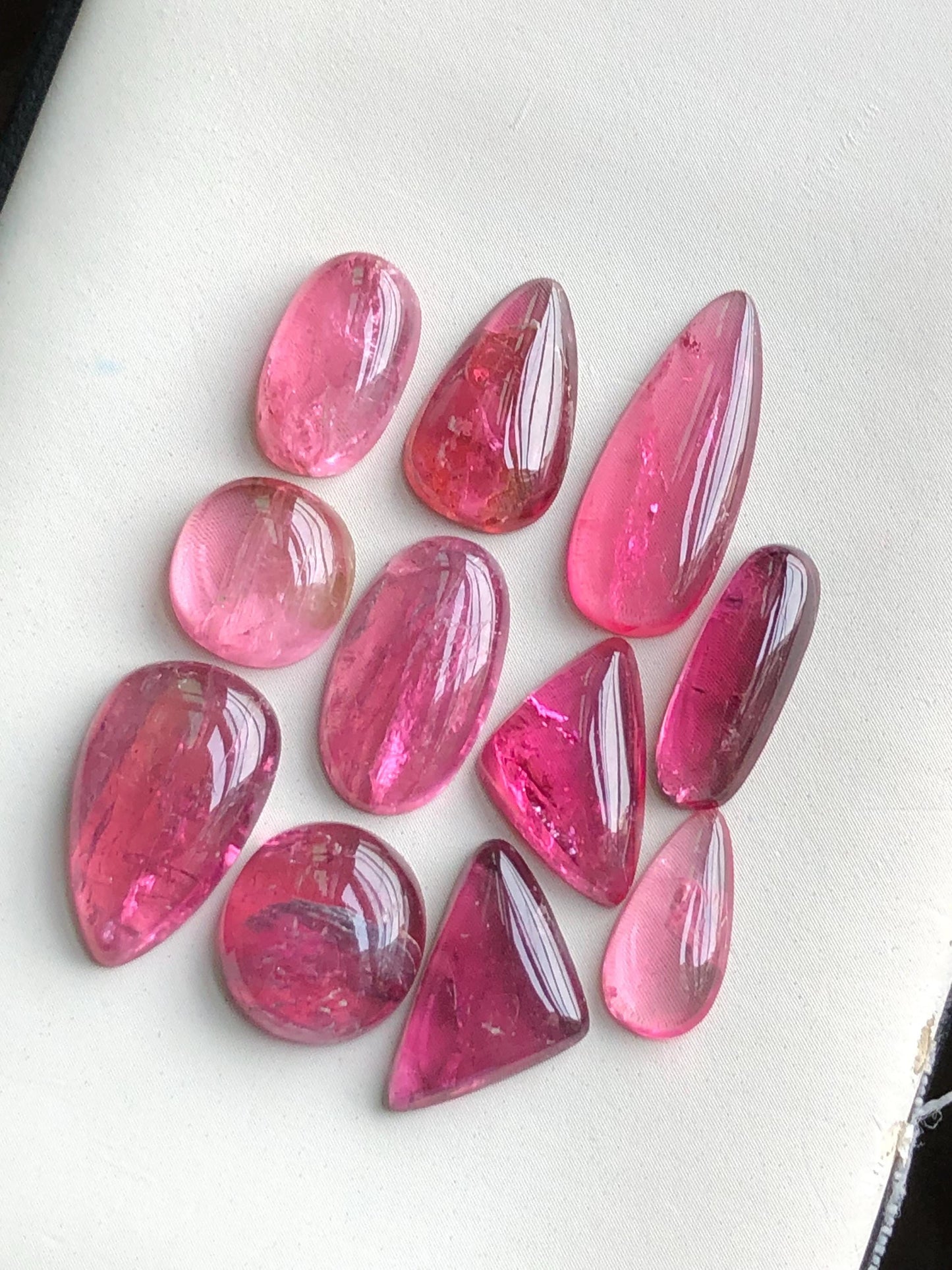 34 carats Pink tourmaline cabochons lot