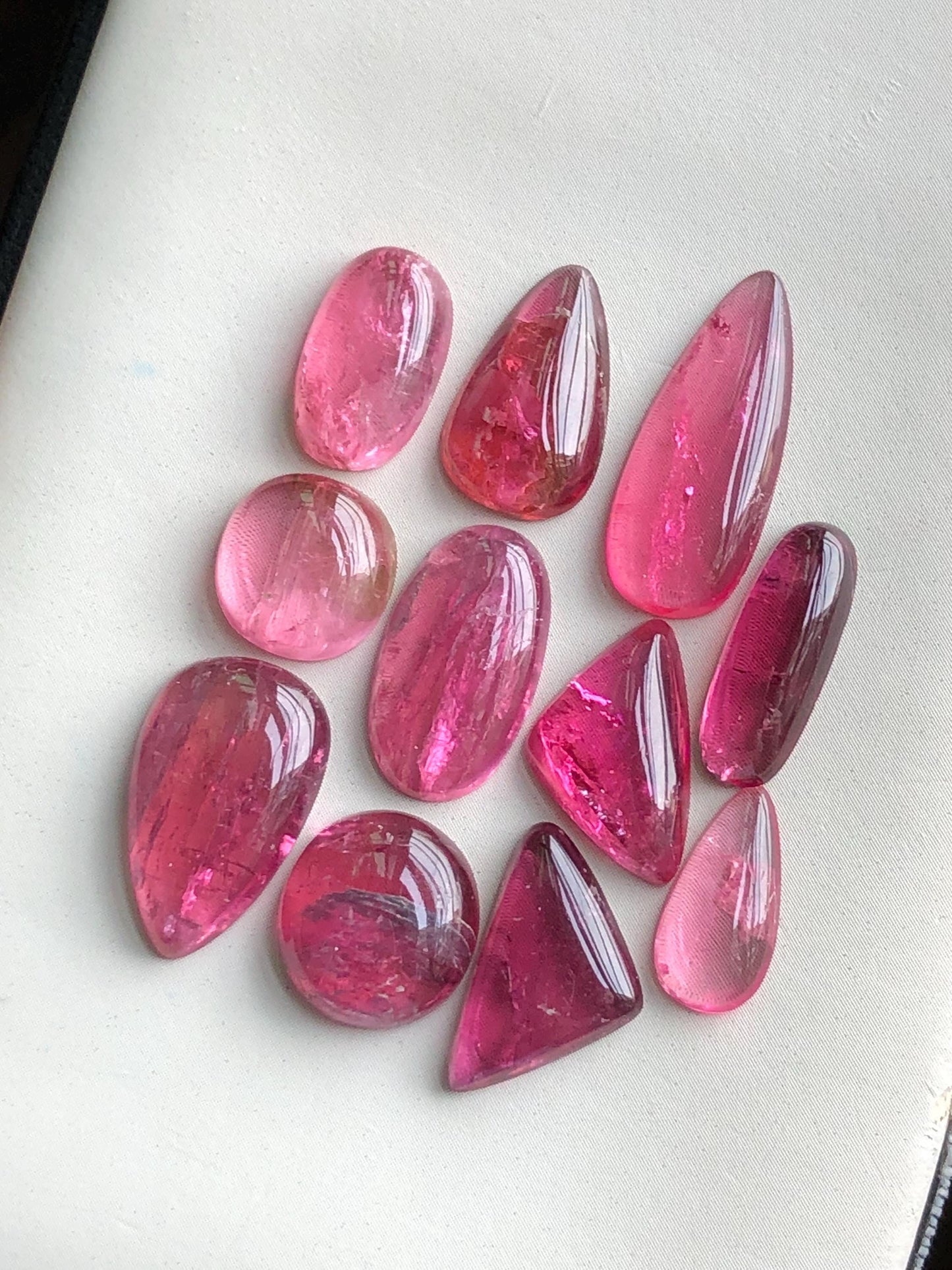 34 carats Pink tourmaline cabochons lot